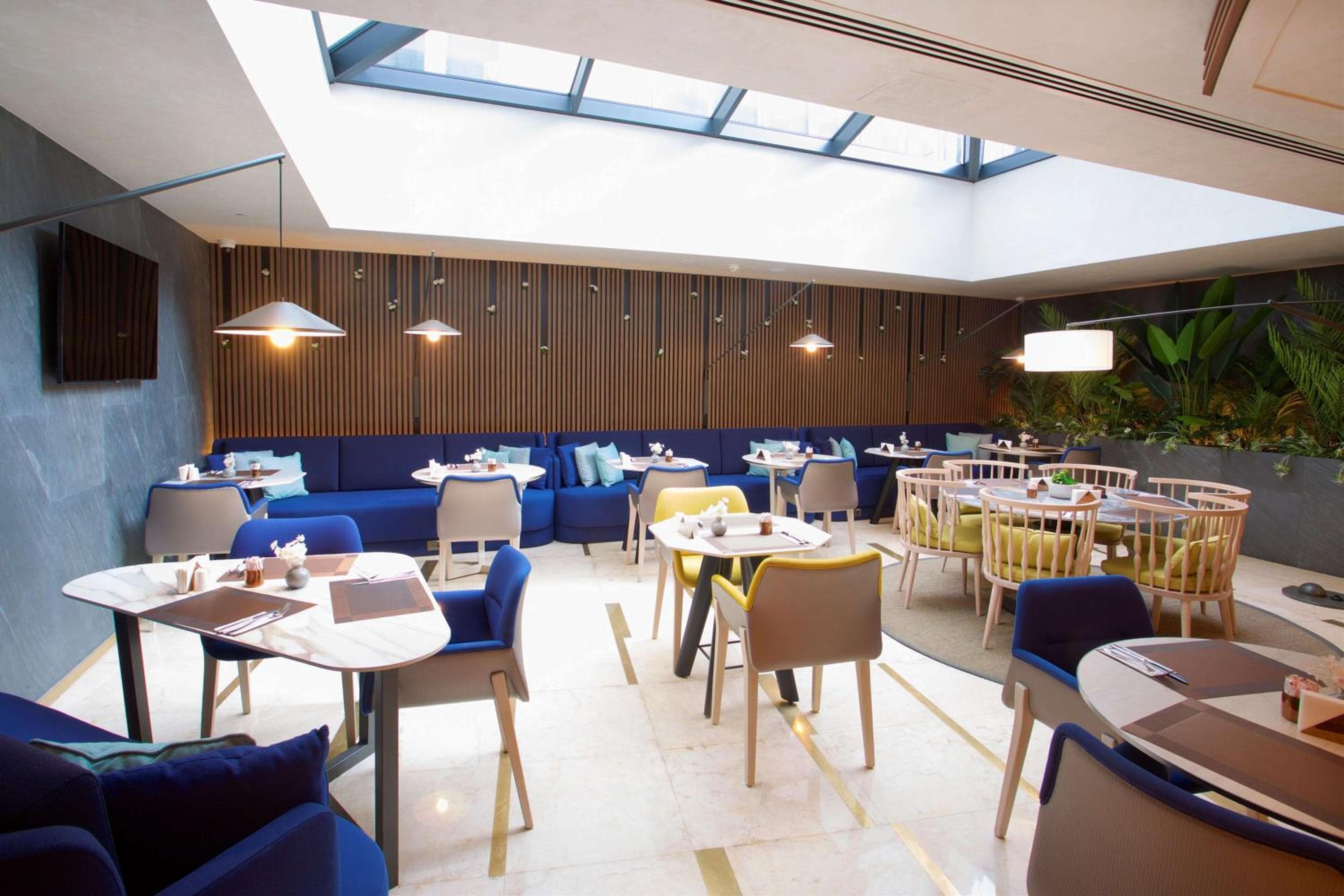 Hampton By Hilton Istanbul Old City — 14