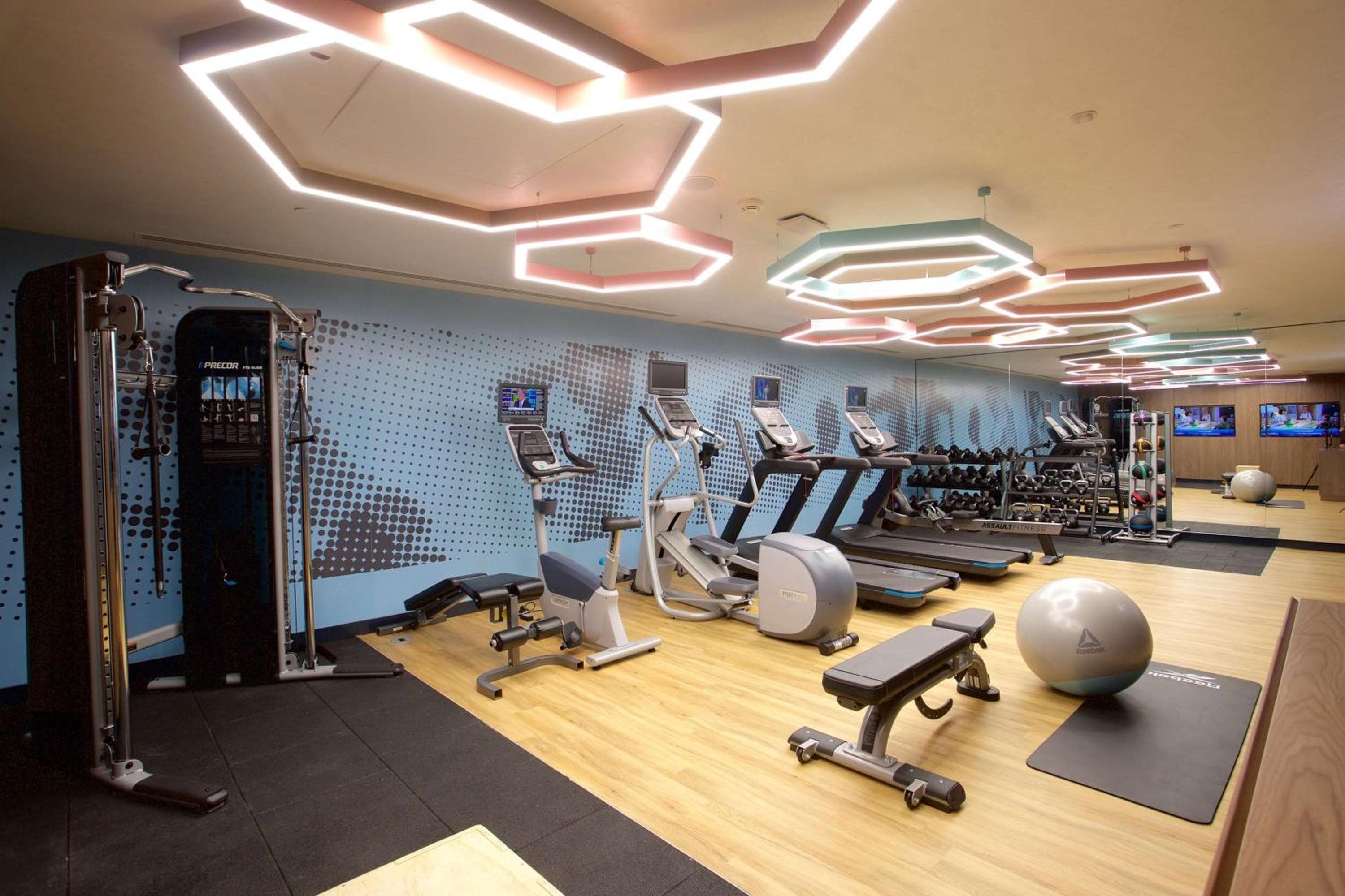 Hampton By Hilton Istanbul Old City — 18