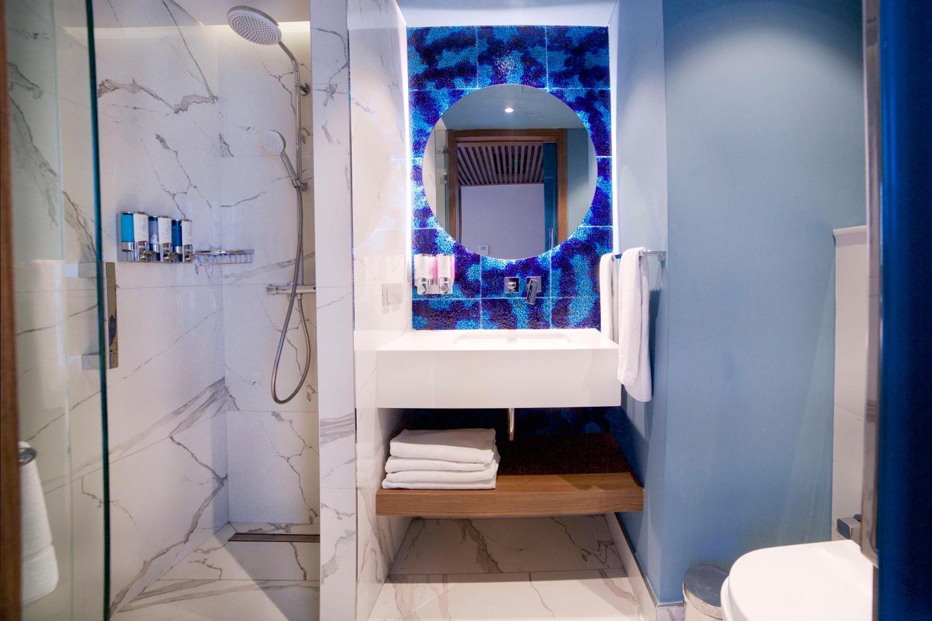 Hampton By Hilton Istanbul Old City — 11