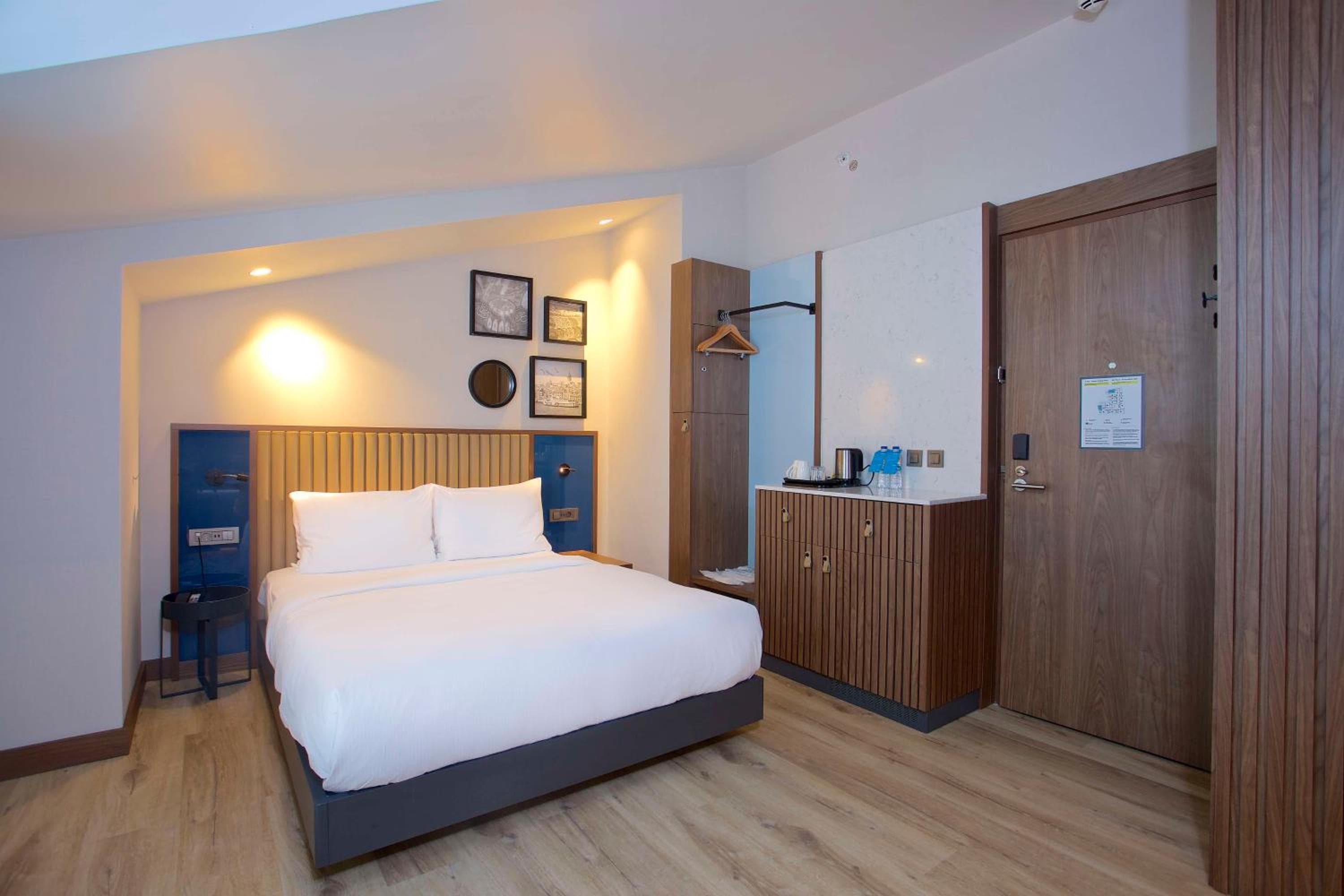Hampton By Hilton Istanbul Old City — 25