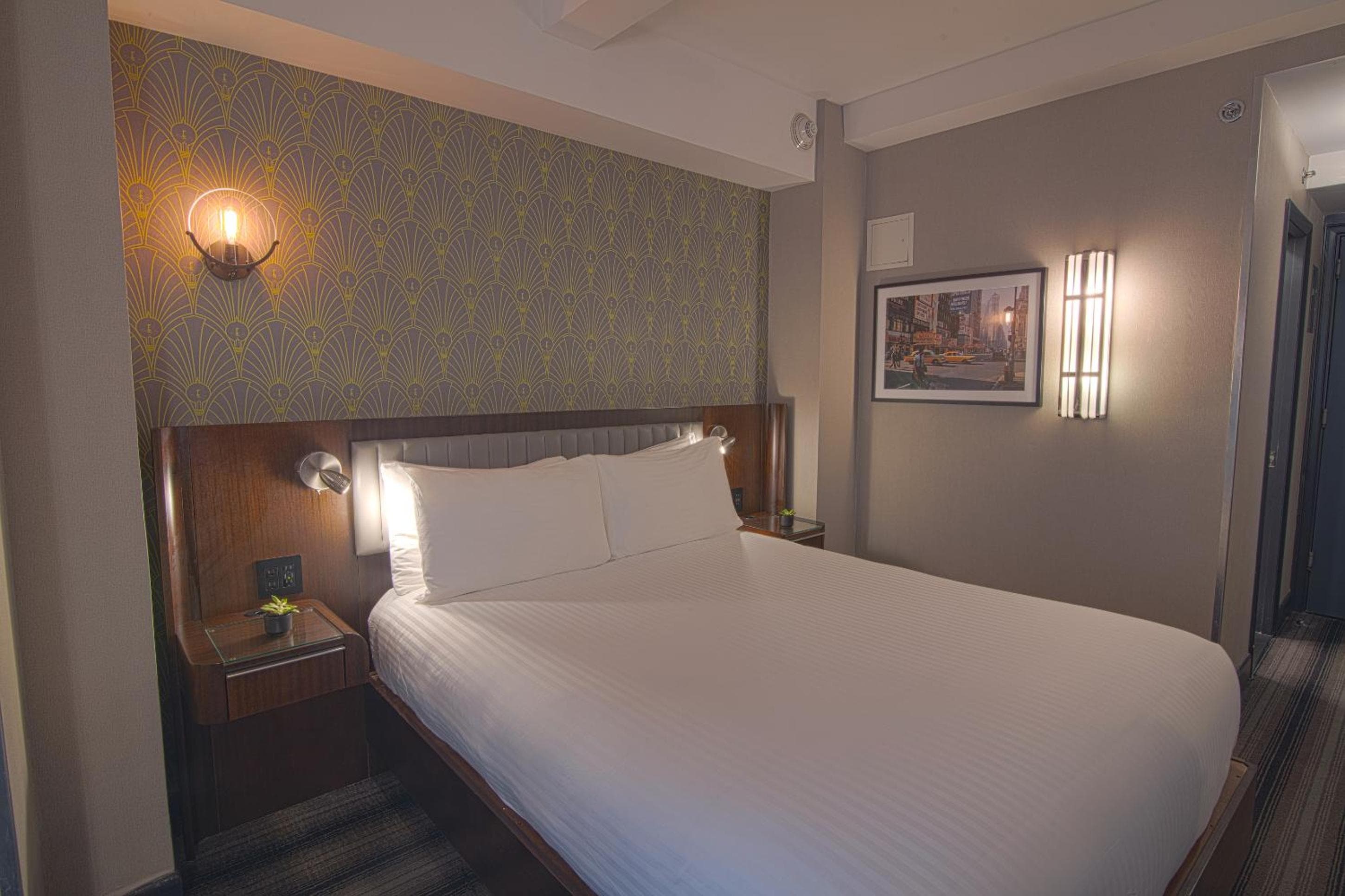 Hotel Edison Times Square — 14