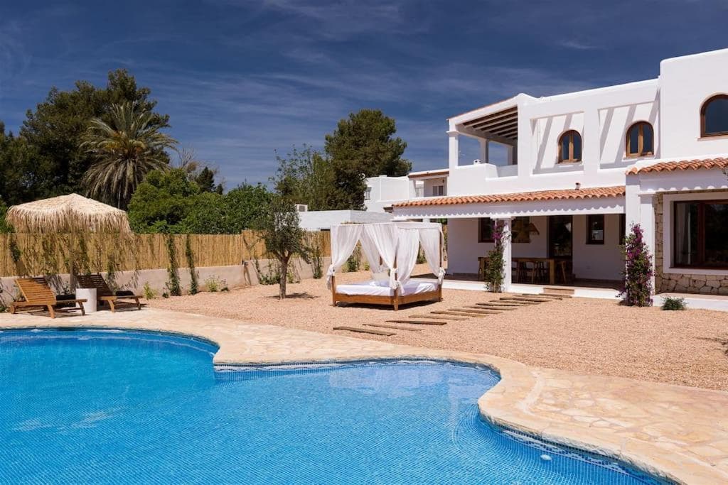 Your perfect hideaway only 5 minutes from Ibiza — 4