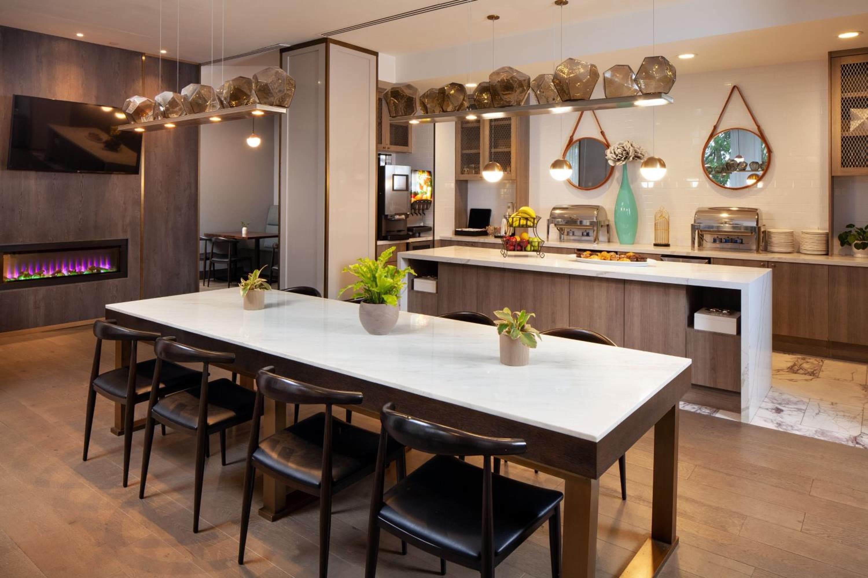 Sheraton Universal hotel, 333 Universal Hollywood Drive, Los Angeles, United States — photo 57