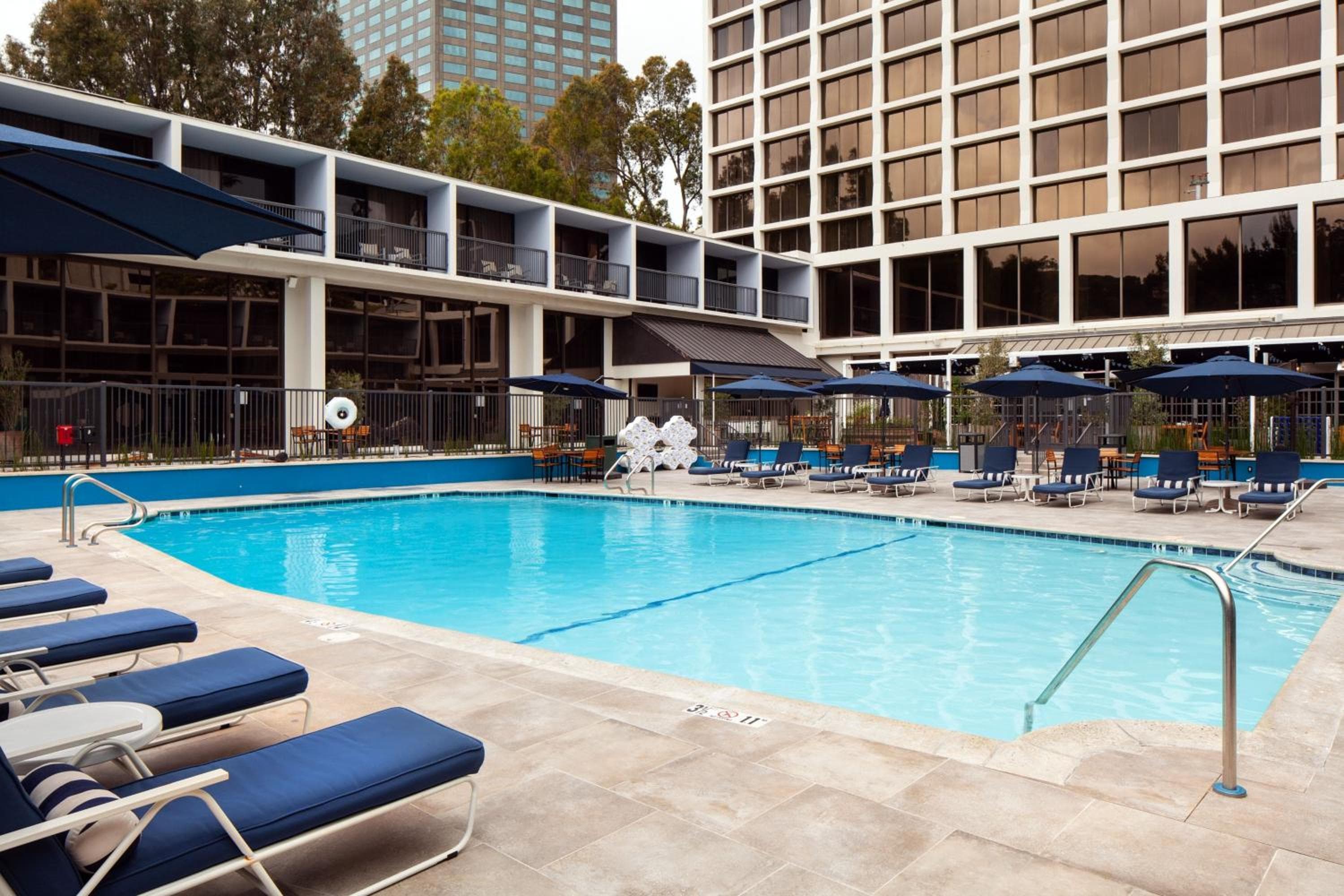 Sheraton Universal hotel, 333 Universal Hollywood Drive, Los Angeles, United States — photo 75