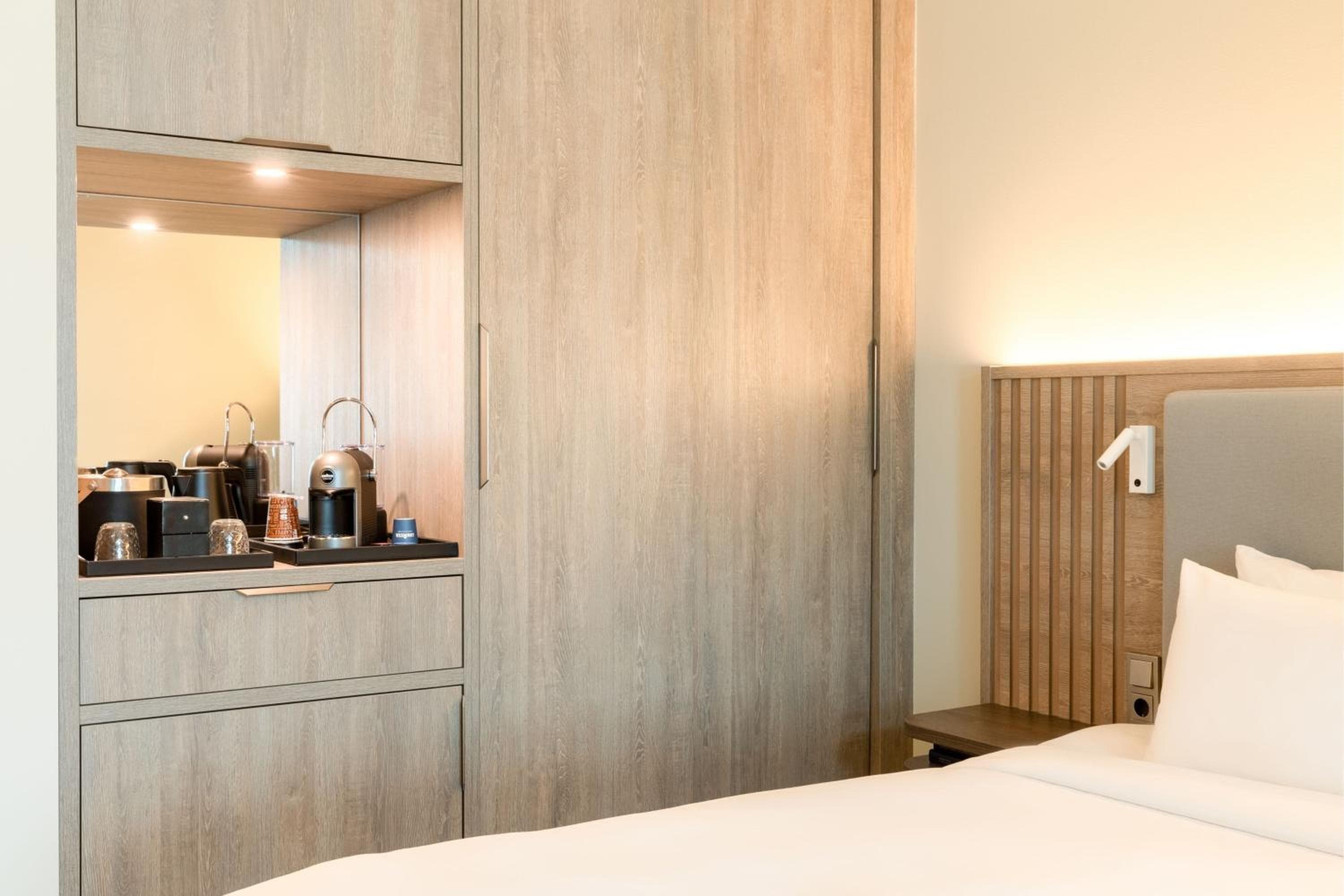 Courtyard by Marriott Amsterdam — 10