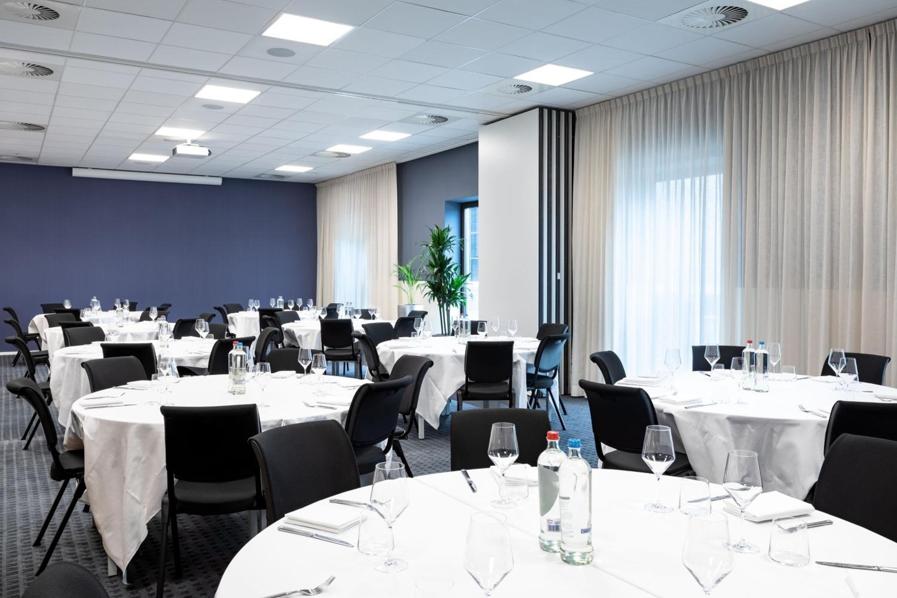 Courtyard by Marriott Amsterdam — 28