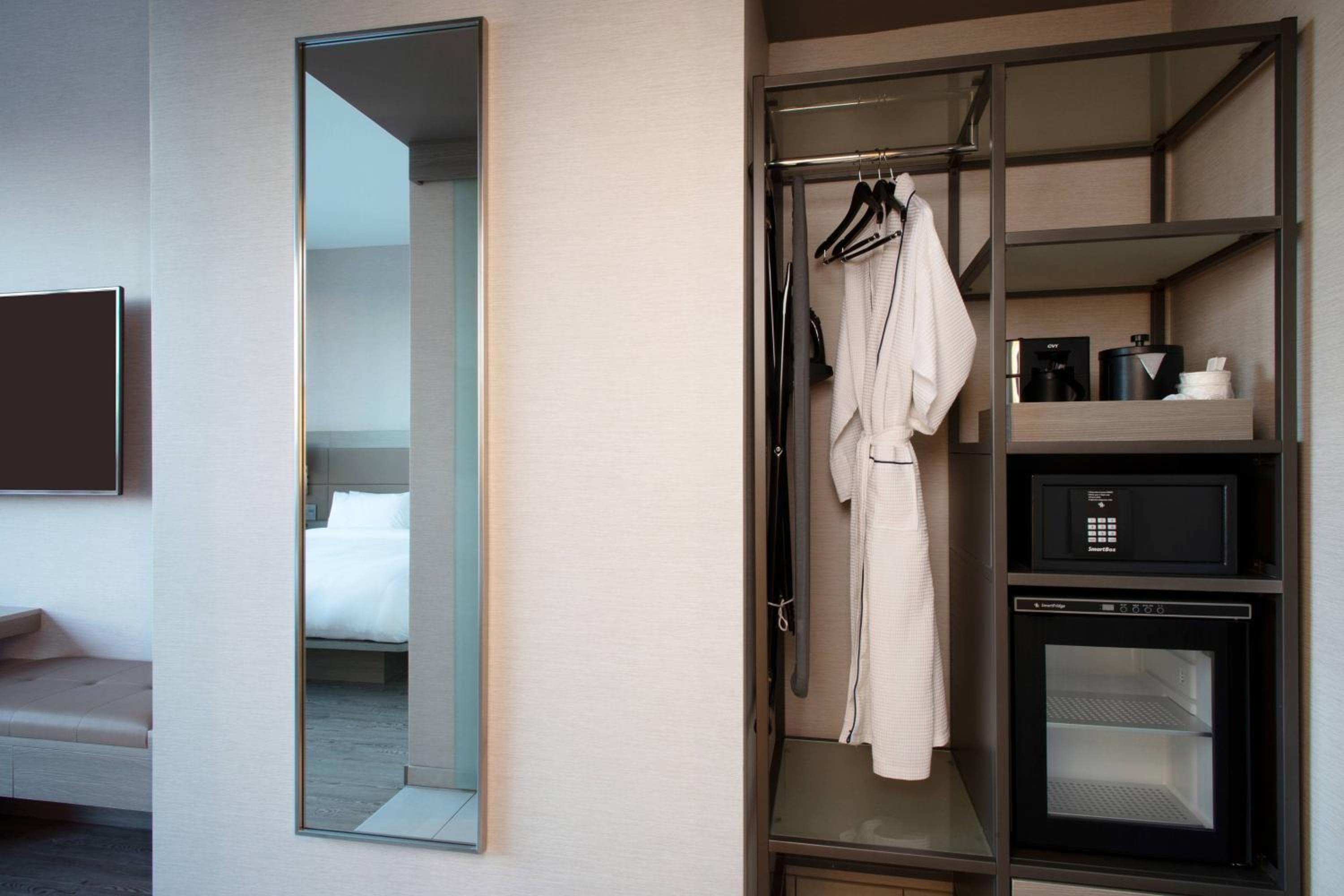 AC Hotel by Marriott Beverly Hills — 20
