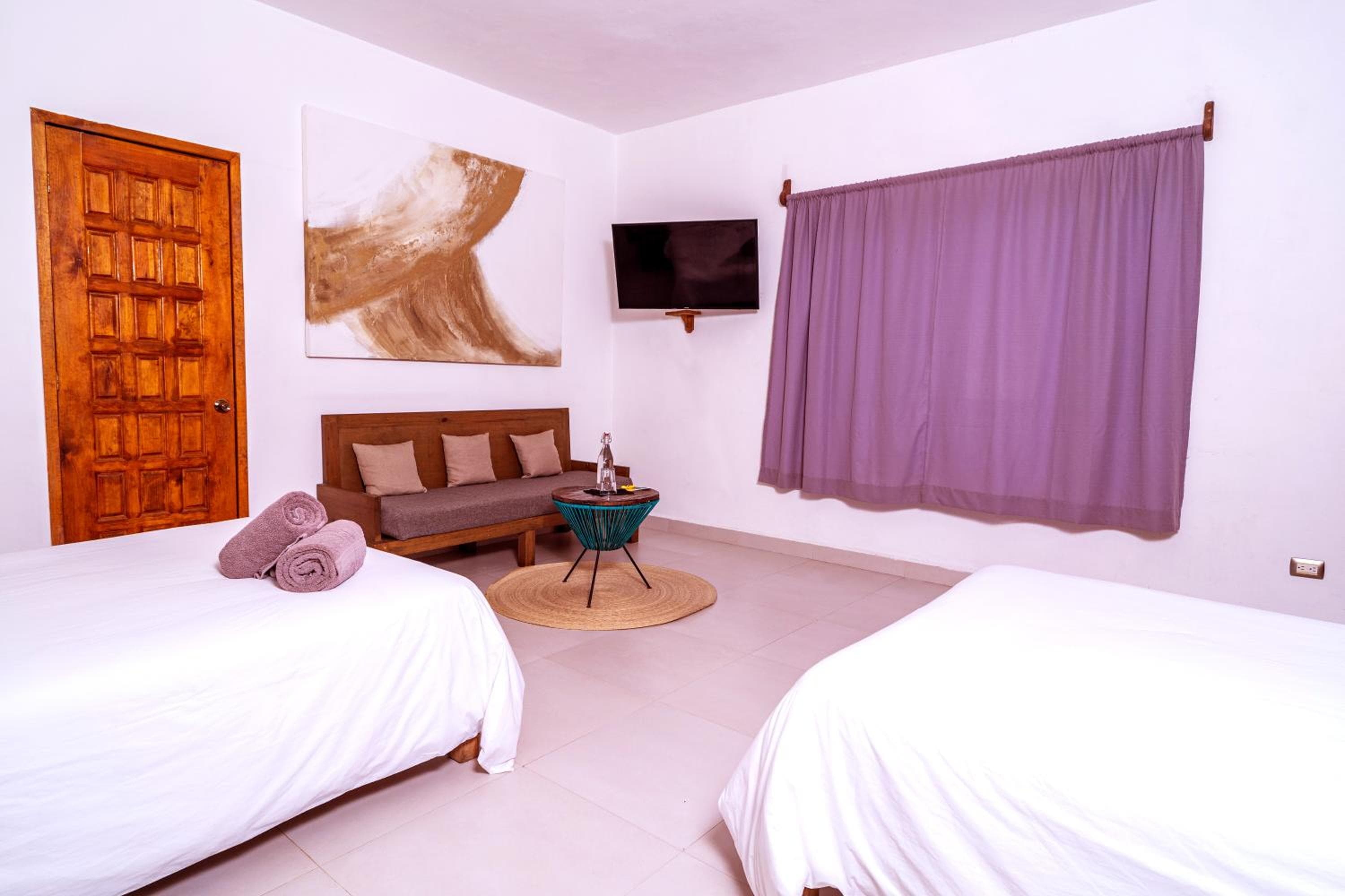 Enigmatic Boutique Hotel — 12