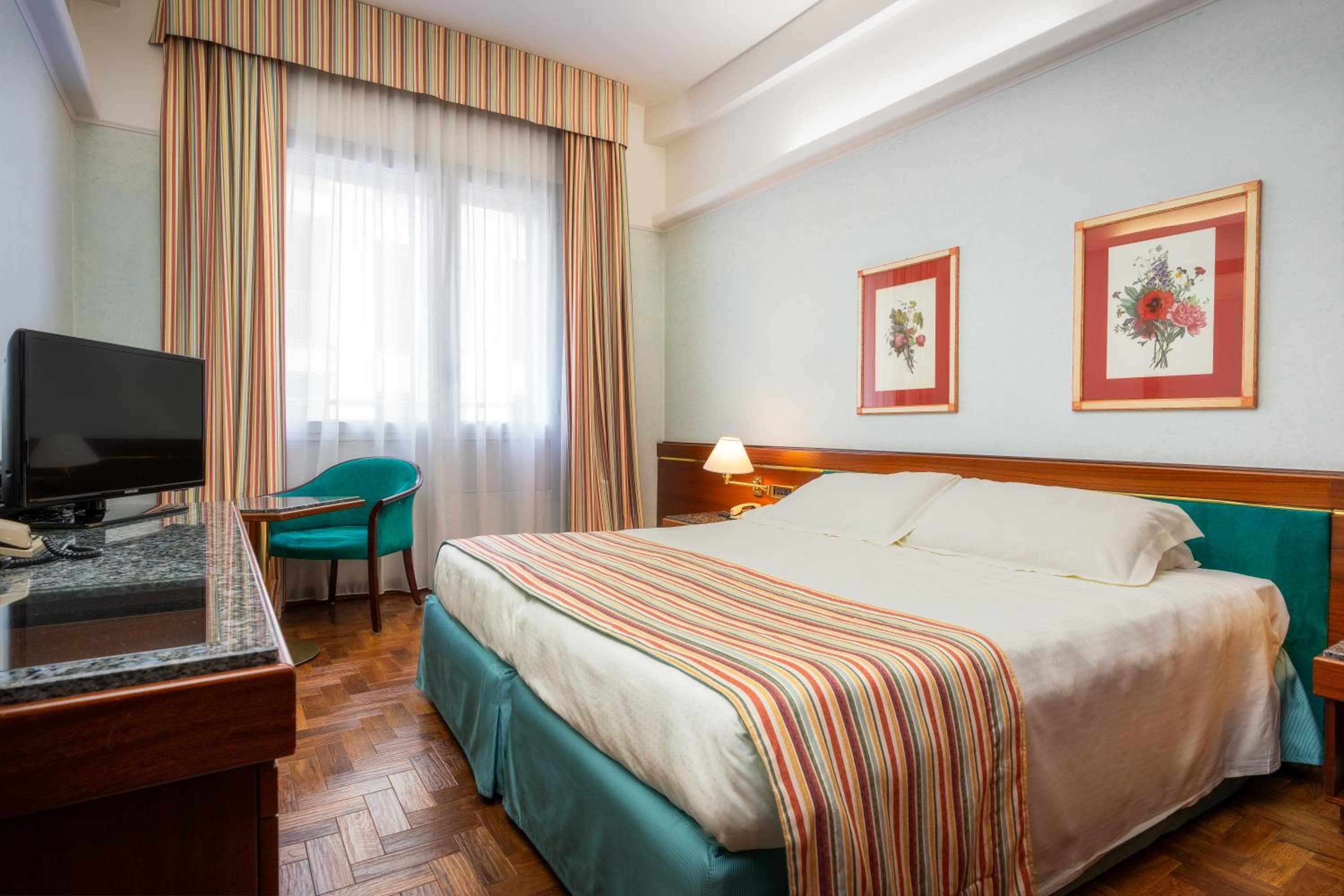 Hotel Crivi's — 25