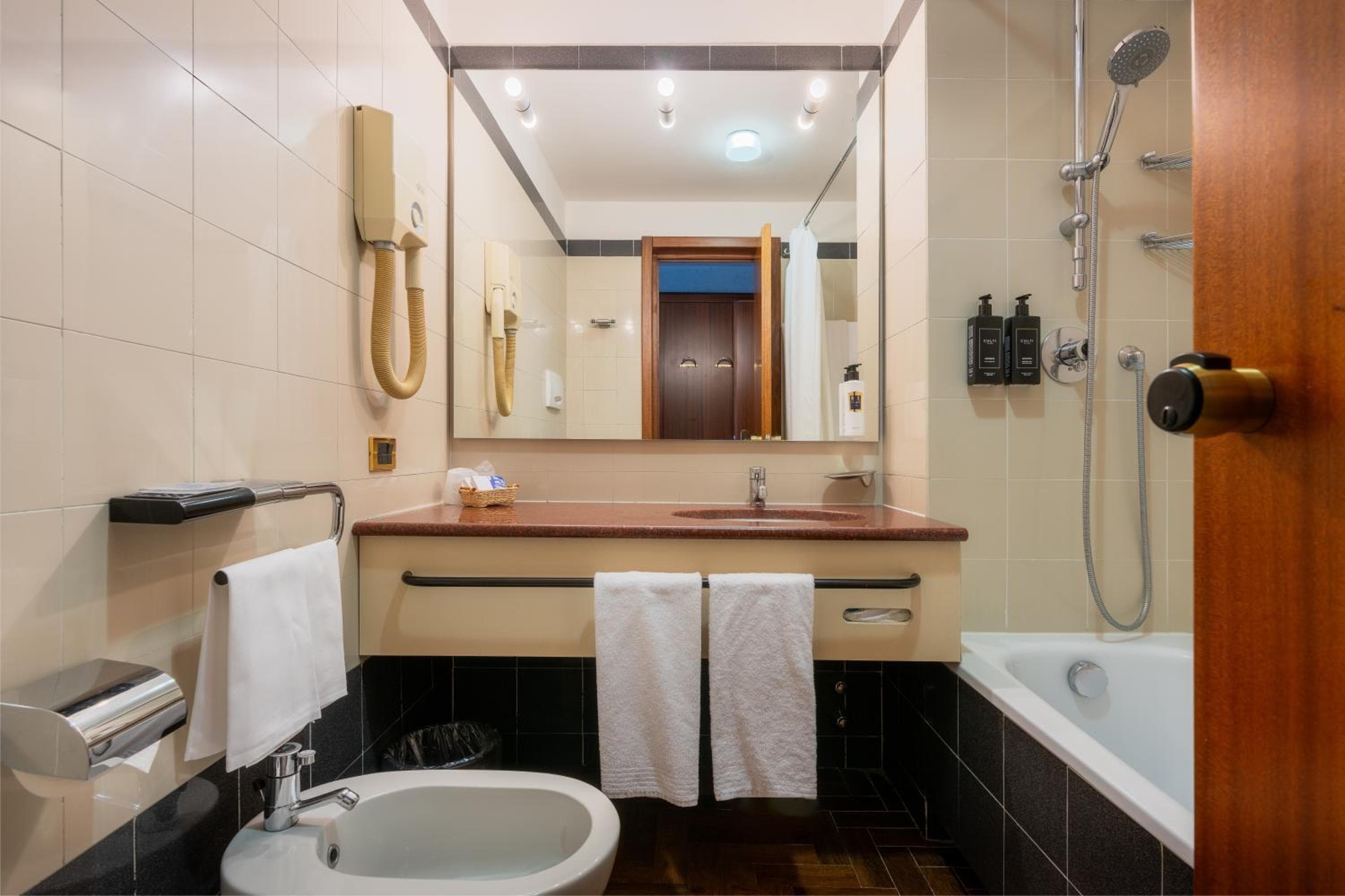 Hotel Crivi's — 24
