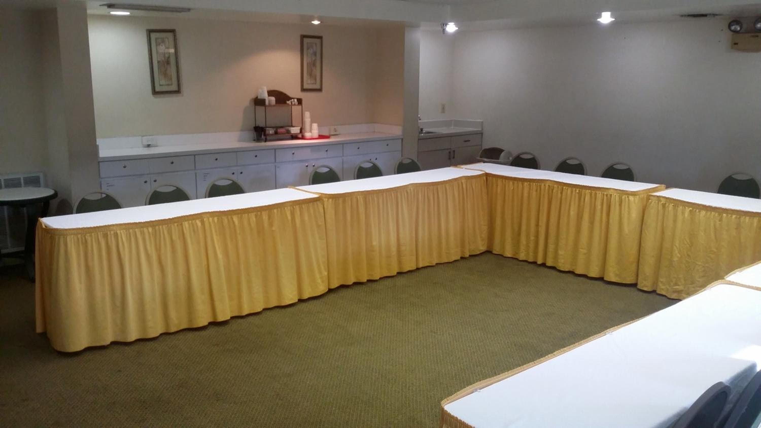 Ramada by Wyndham Temple Terrace/Tampa North — 24