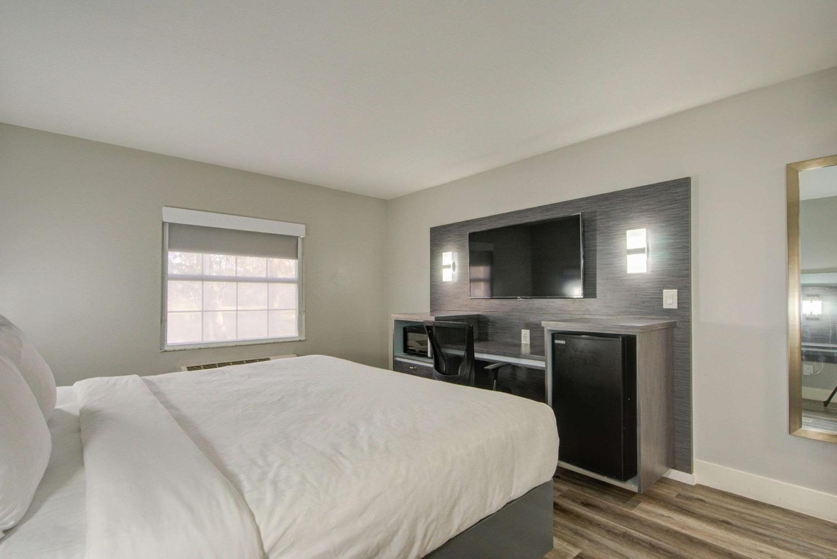 Clarion Pointe Tampa-Brandon cerca del recinto ferial y del casino — 7