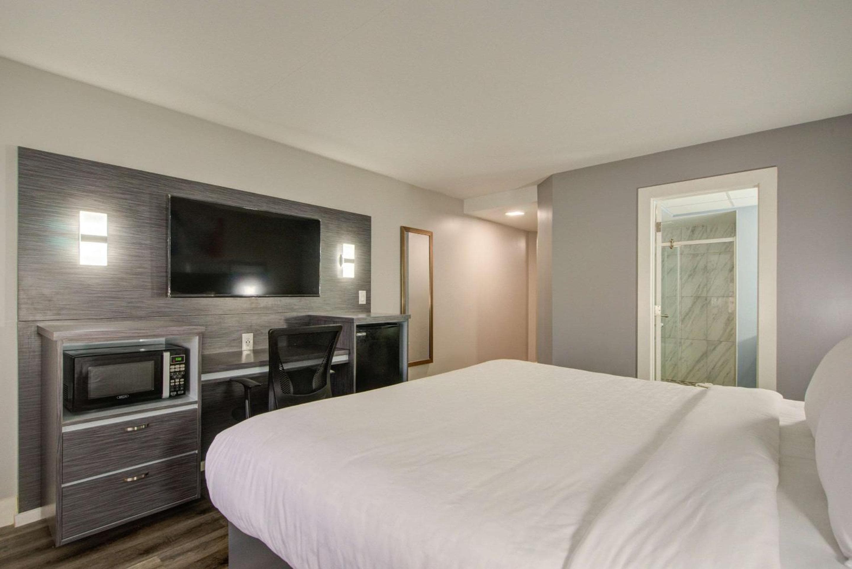 Clarion Pointe Tampa-Brandon cerca del recinto ferial y del casino — 8