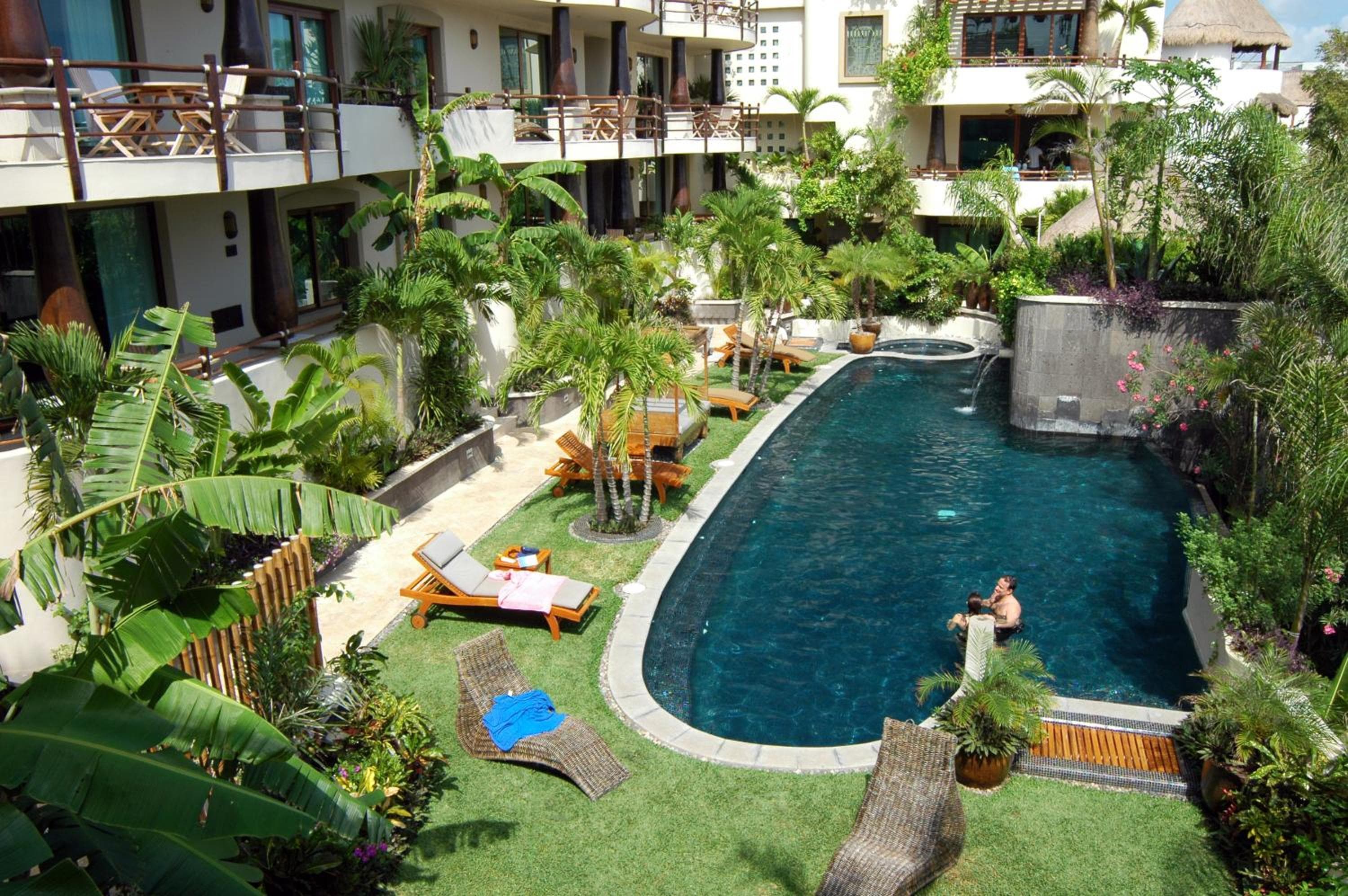 El Taj Oceanfront and Beachside Condo Hotel — 11