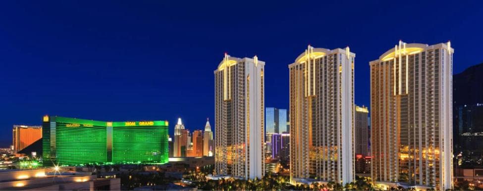 MGM Signature PH Appartamento monolocale deluxe al 30° piano, affacciato sulla strip e con balcone — 1