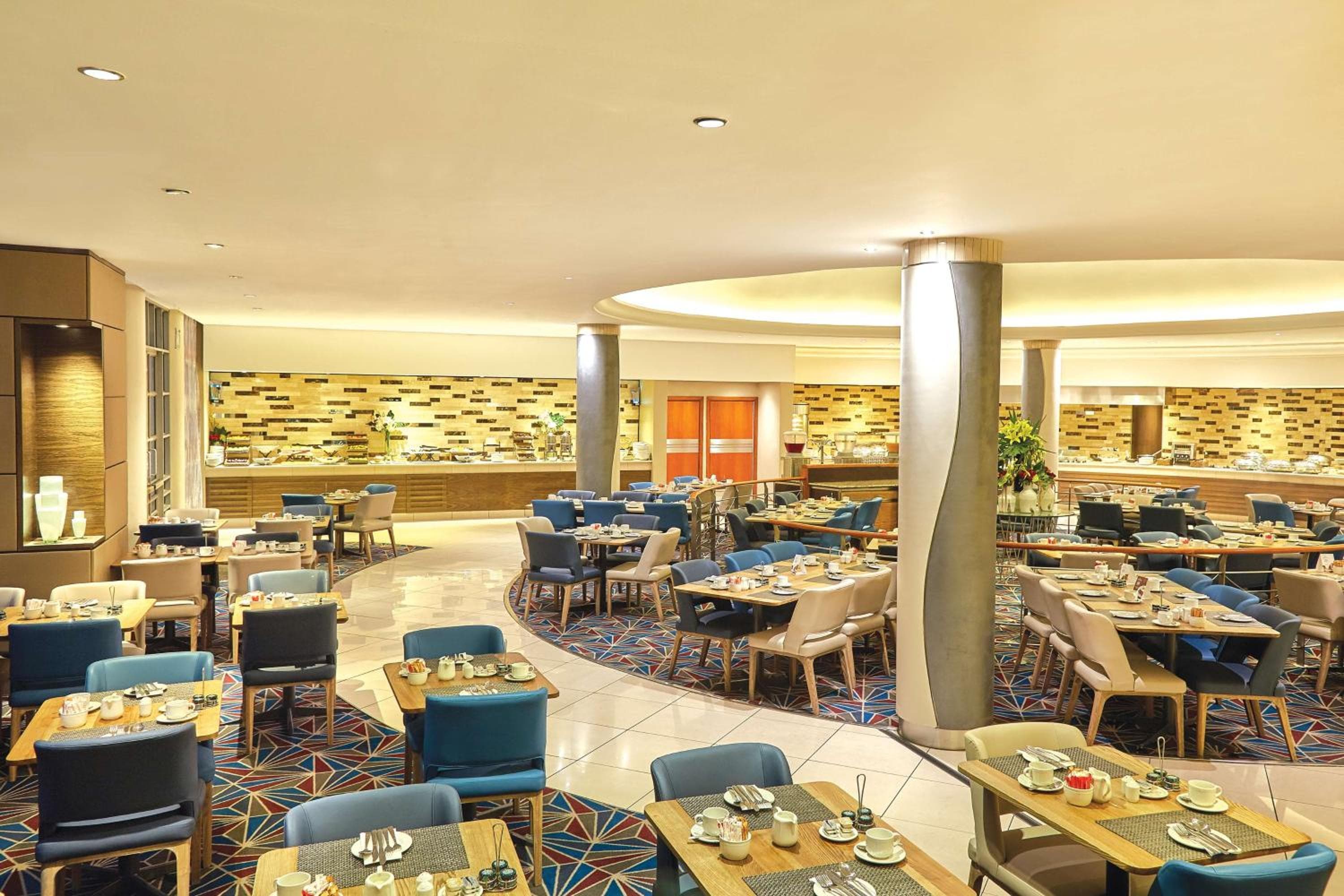 Southern Sun Waterfront Cape Town hotel, 1 Lower Buitengracht, Cape Town, South Africa — photo 13