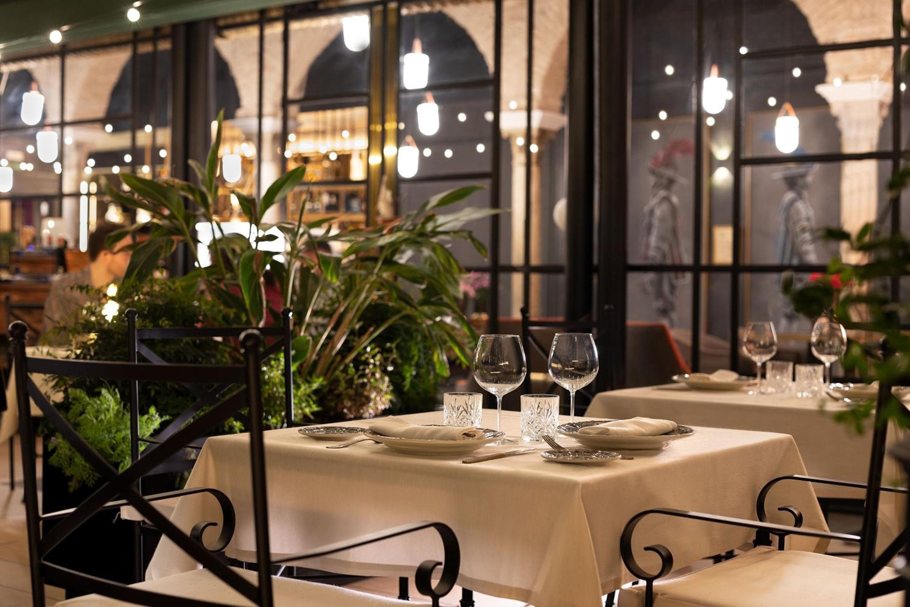 Los Seises Sevilla, a Tribute Portfolio Hotel — 7