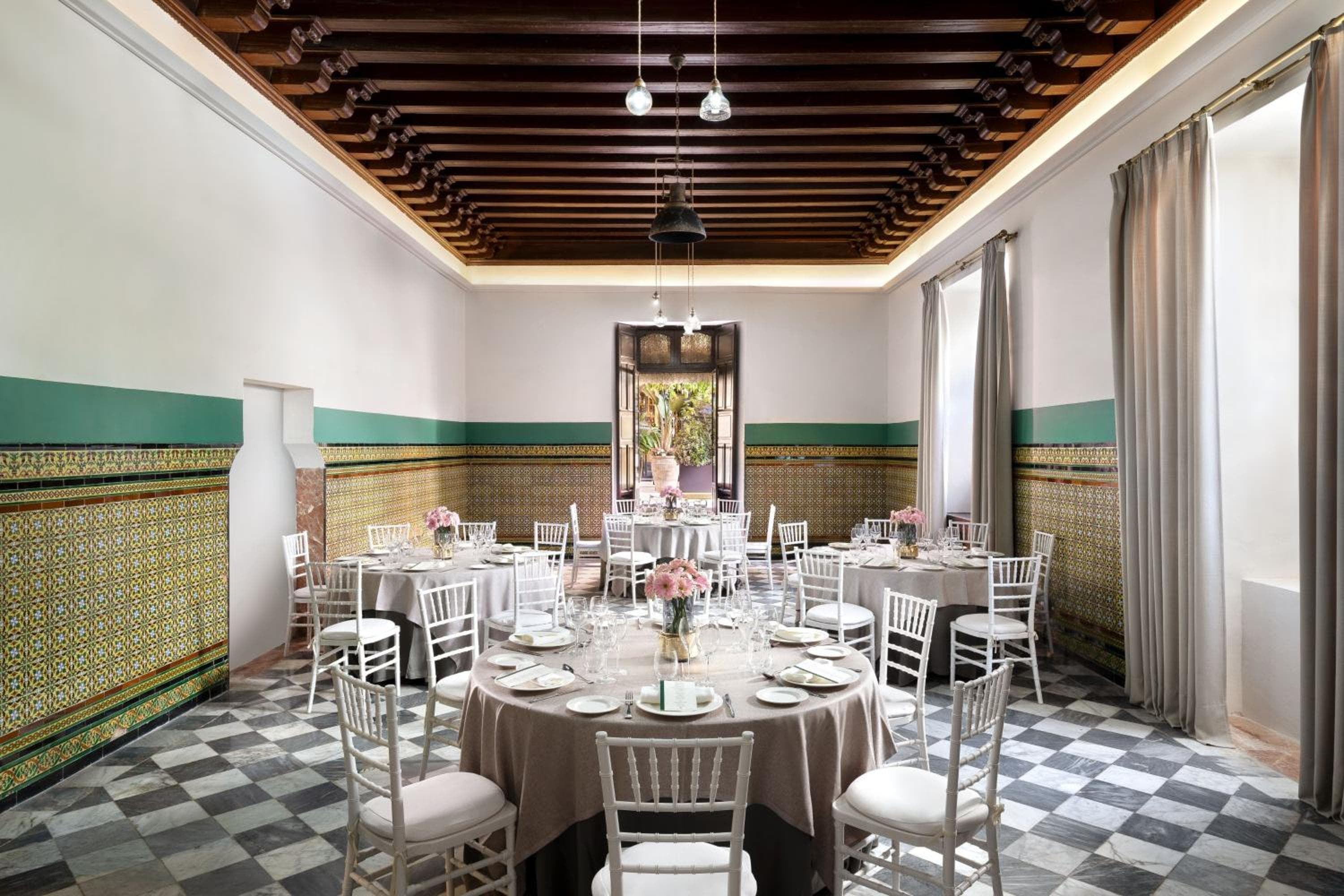 Los Seises Sevilla, a Tribute Portfolio Hotel — 15