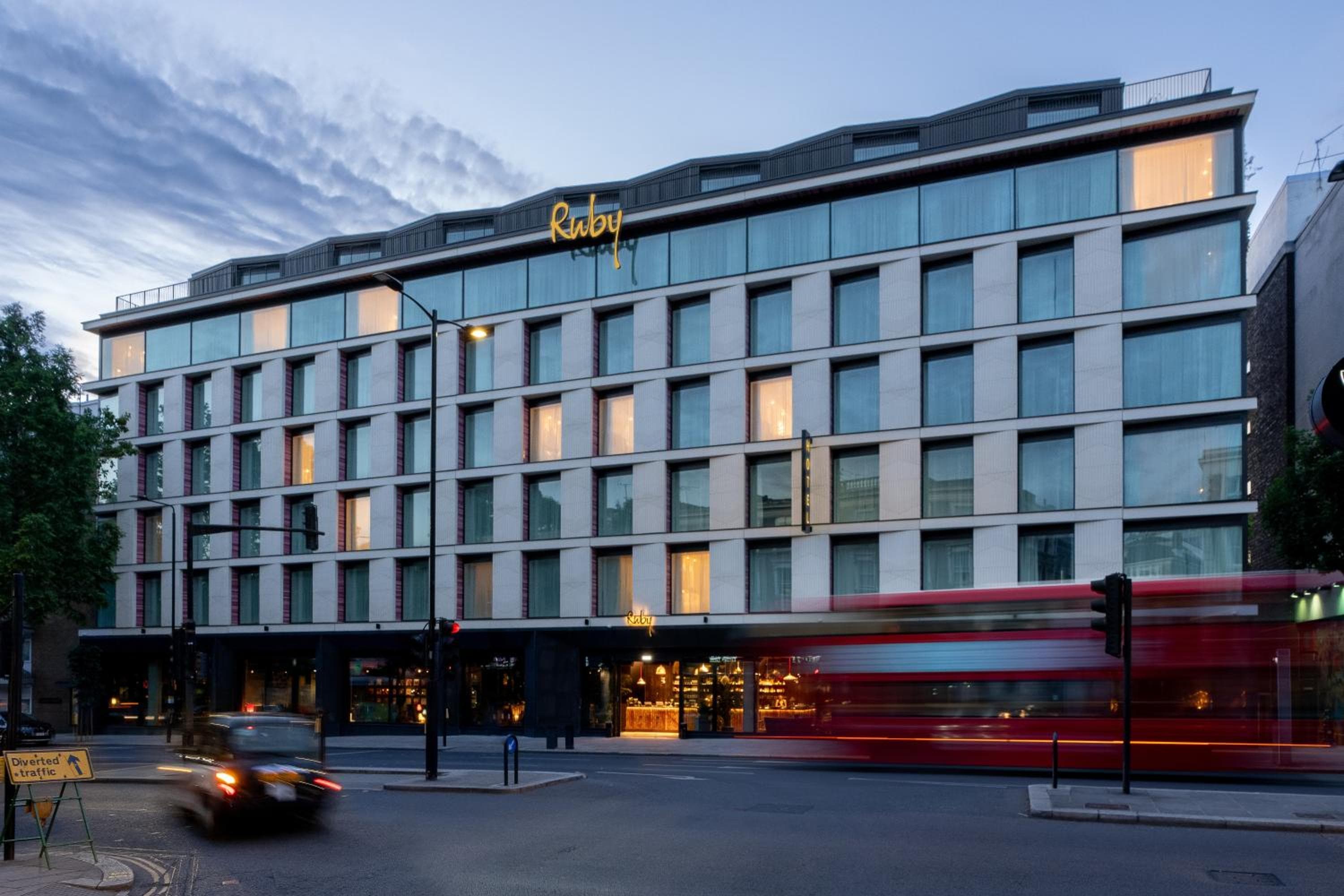 Ruby Zoe Hotel London — 1