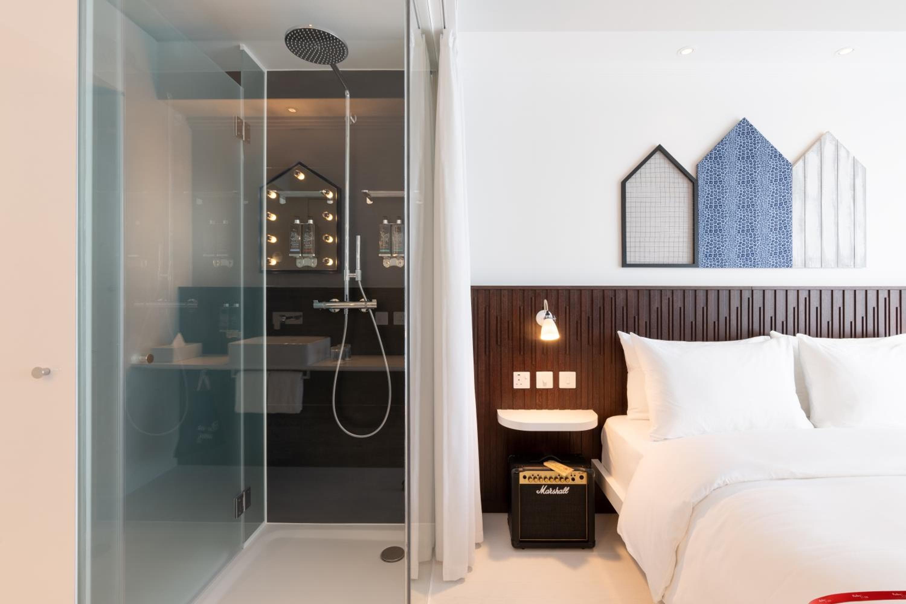 Ruby Zoe Hotel London — 18