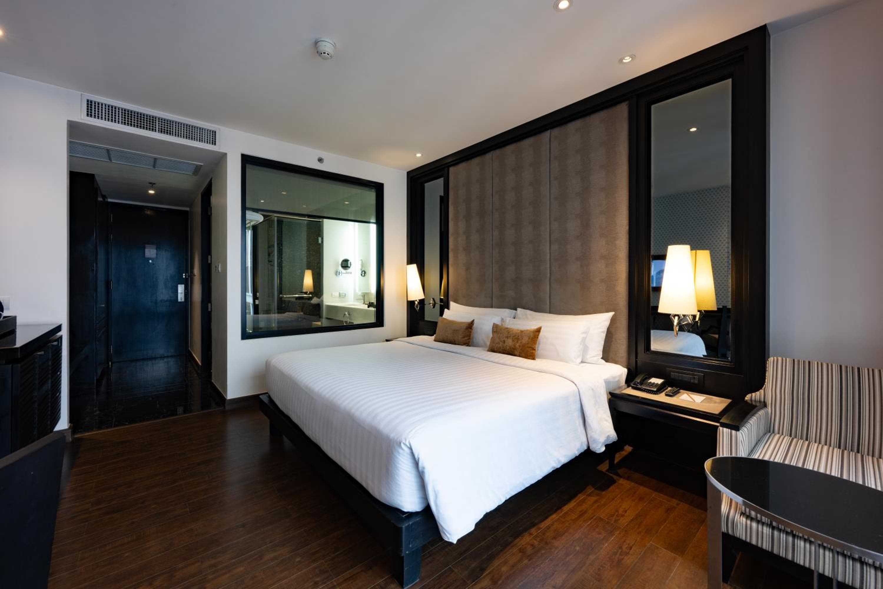 Mövenpick Hotel Sukhumvit 15 Bangkok — 16