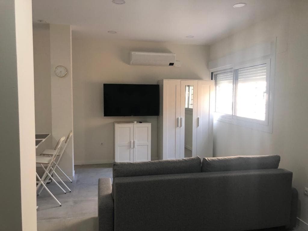 Estudio Trinidad Centro Málaga 2 — 4