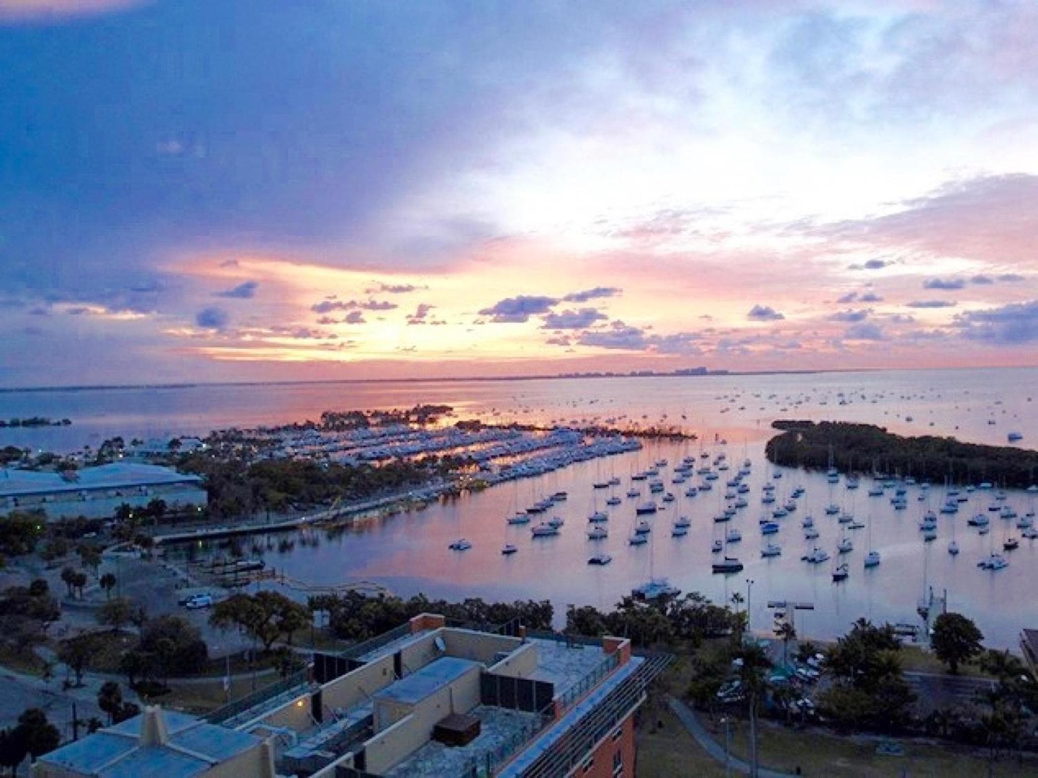 Balcony Ocean Views - Pool, Gym, Wi-Fi & Parking — 7