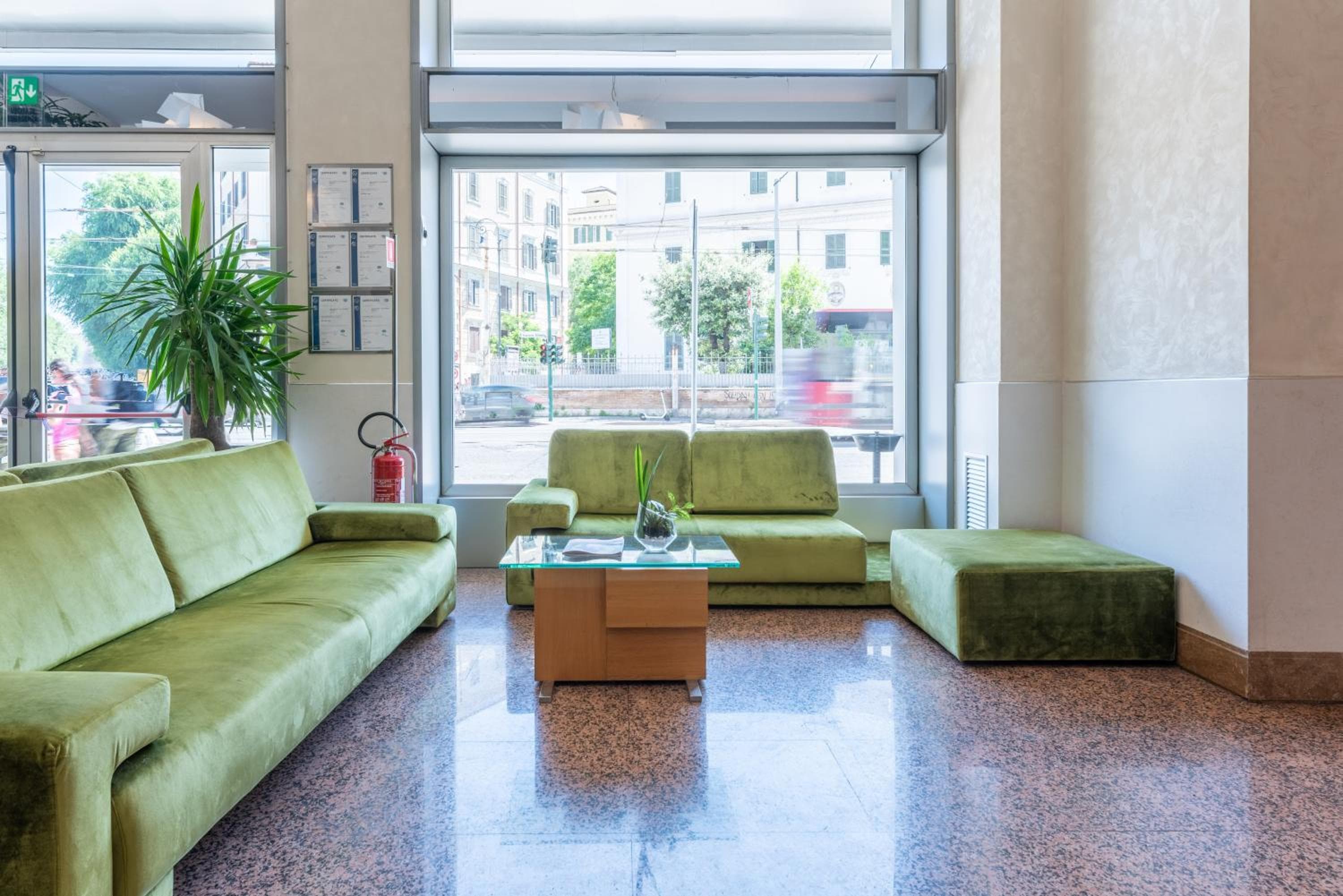 Hilton Garden Inn Rome Colosseum — 18
