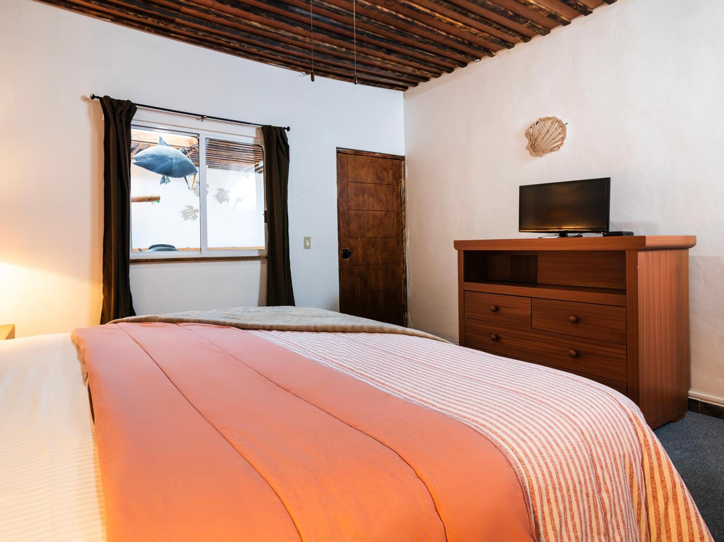 OYO Posada Del Pescador — 9