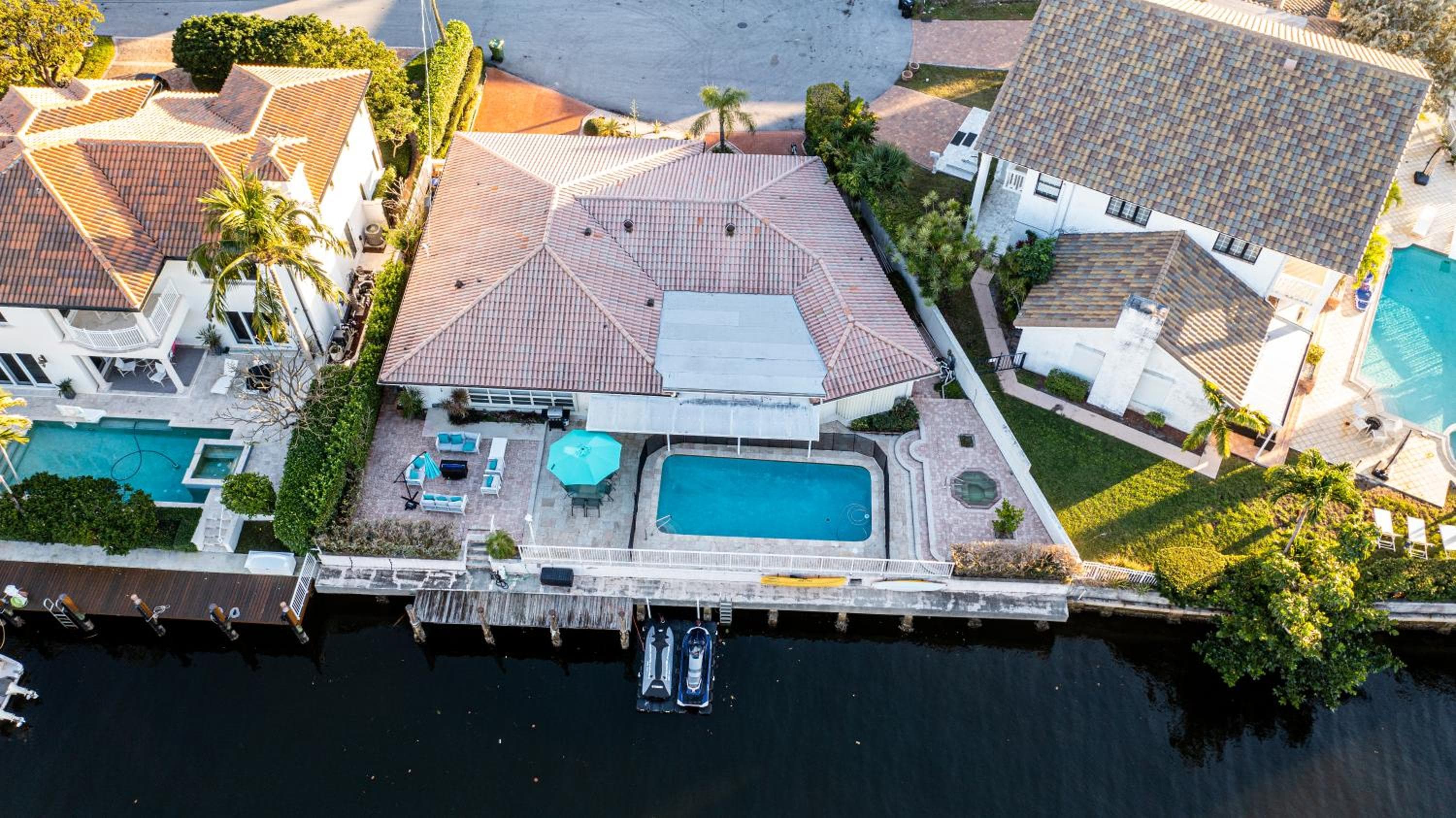 Villa sul lungomare, piscina riscaldata, spa, a piedi dalla spiaggia — 25
