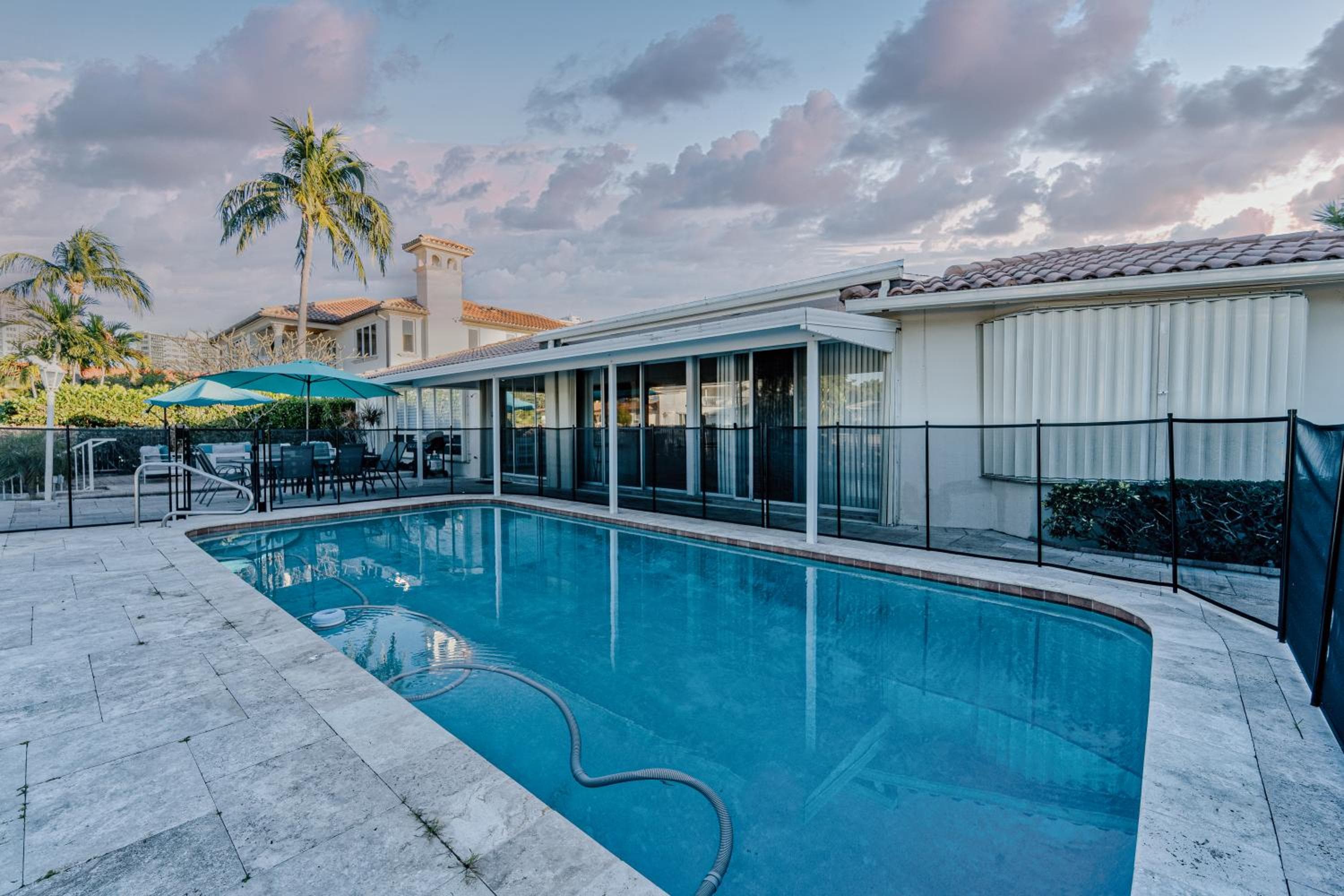 Villa sul lungomare, piscina riscaldata, spa, a piedi dalla spiaggia — 15