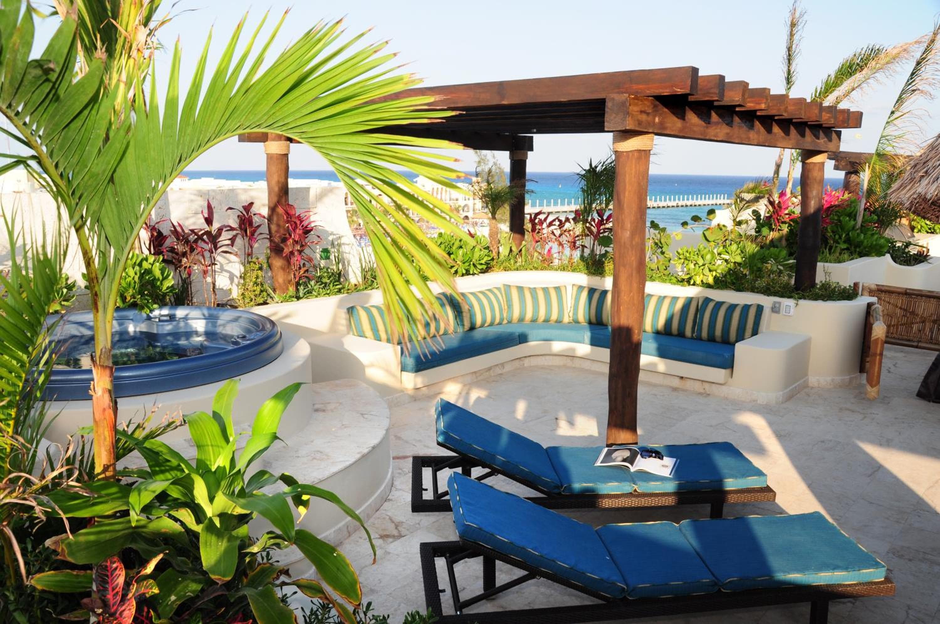 El Taj Oceanfront and Beachside Condo Hotel — 23