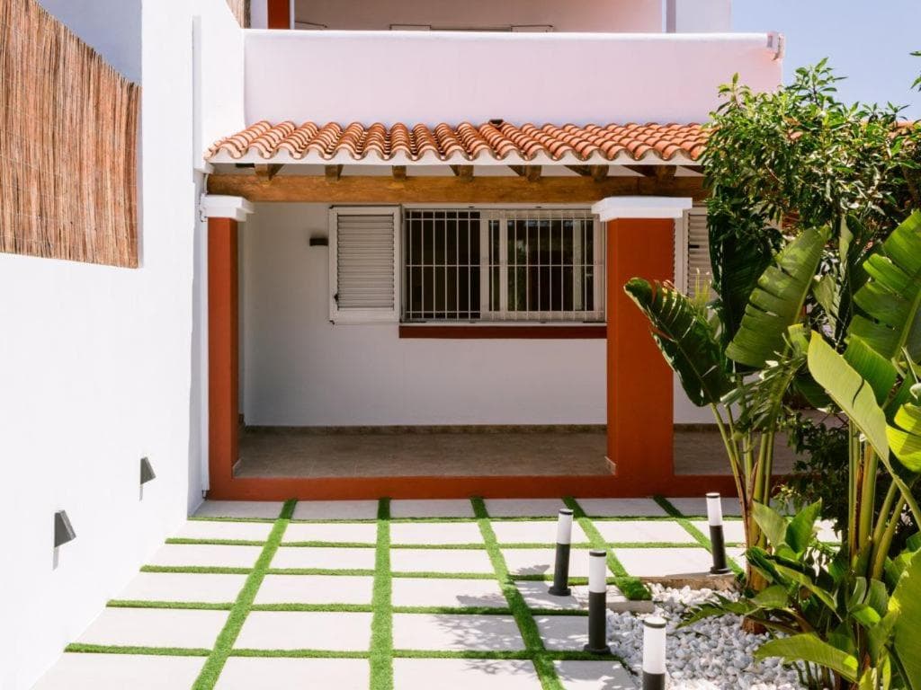 Villa KM2 preciosa villa situada a las afueras de Sa Carroca, a 5 minutos en coche de Playa den Bossa — 3