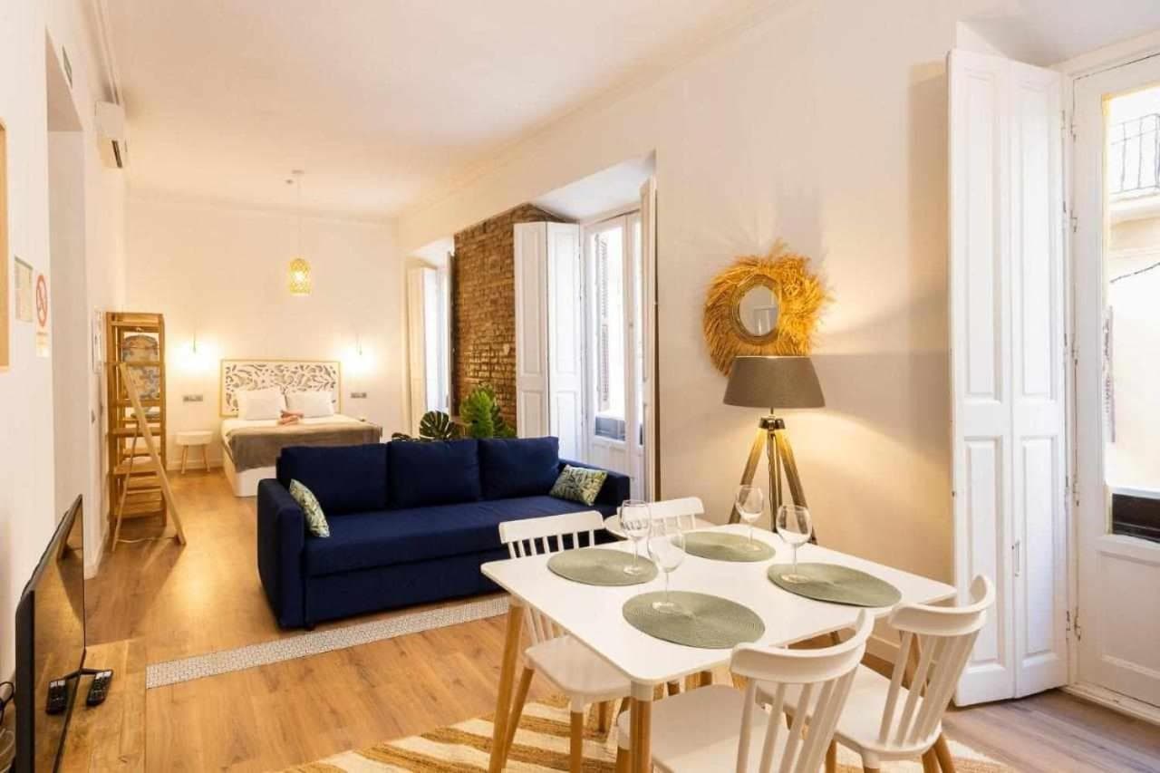 Strachan Apartamentos en el corazón de Málaga — 1