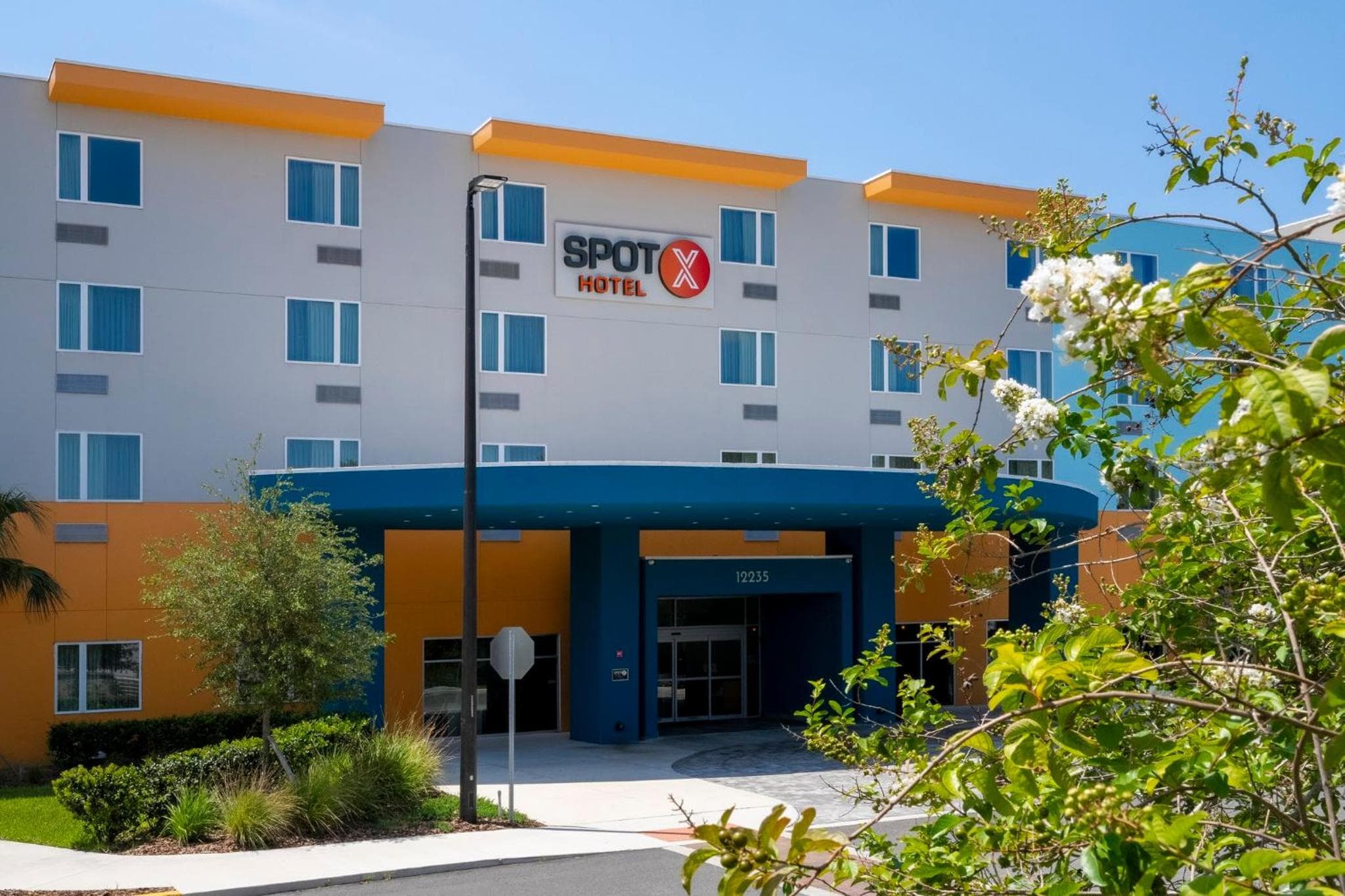 SPOT X Hotel Orlando Intl Dr by The Red Collection — 1