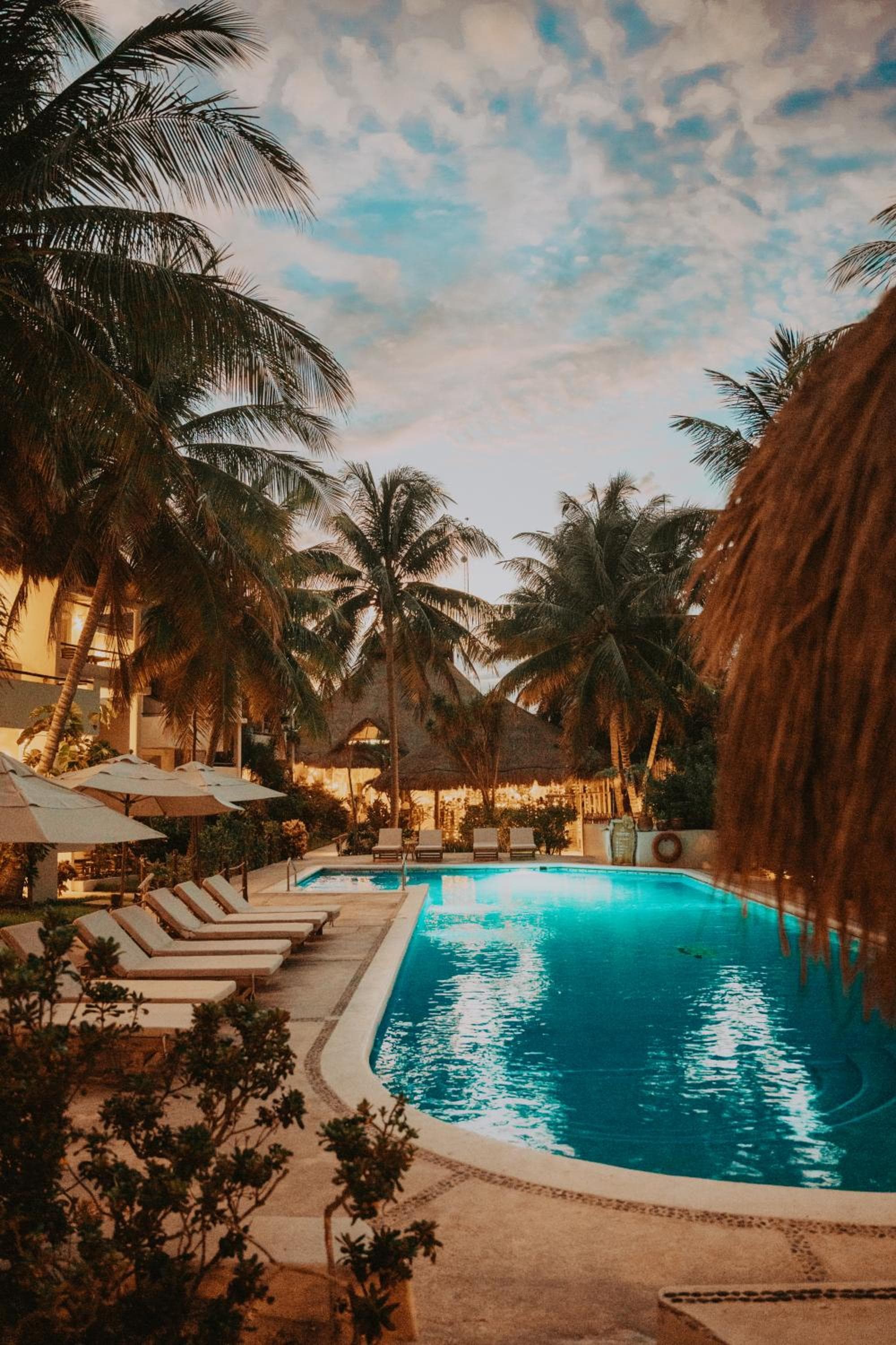 Petit Lafitte Beach Front Hotel & Bungalows — 25