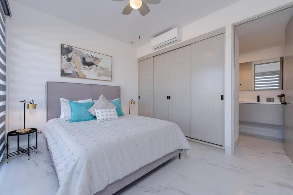 Casa Sueño - Modern, spacious & luxurious brand new condo — 6