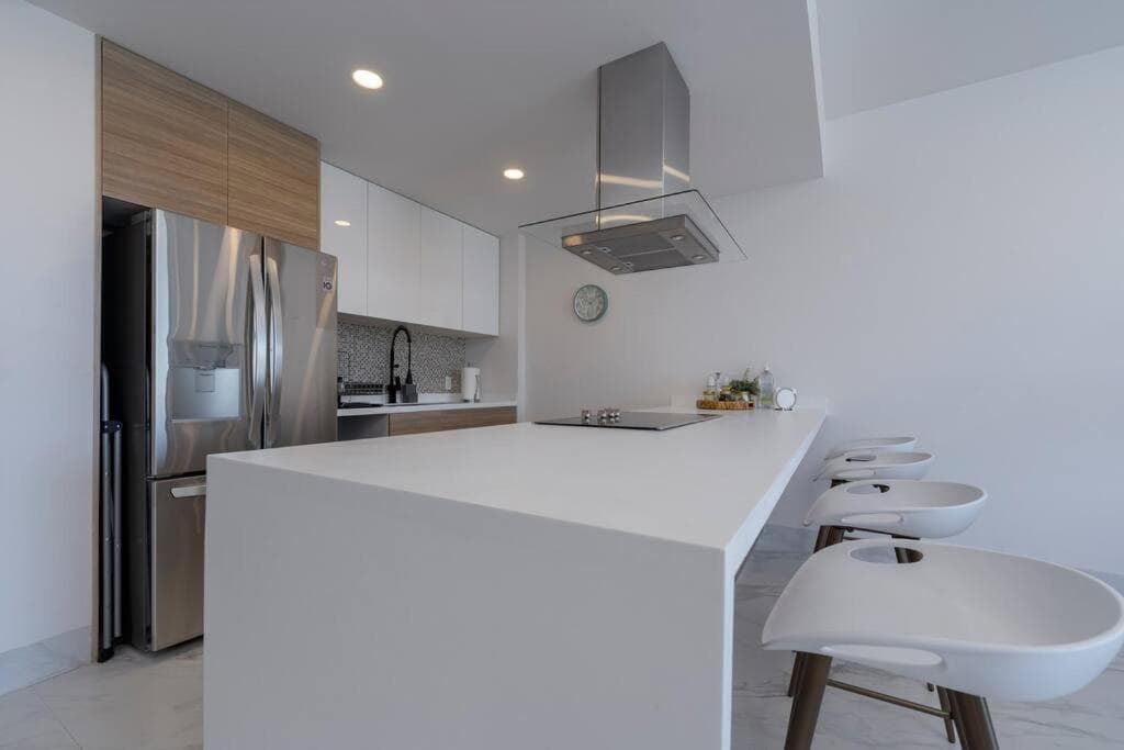 Casa Sueño - Modern, spacious & luxurious brand new condo — 11