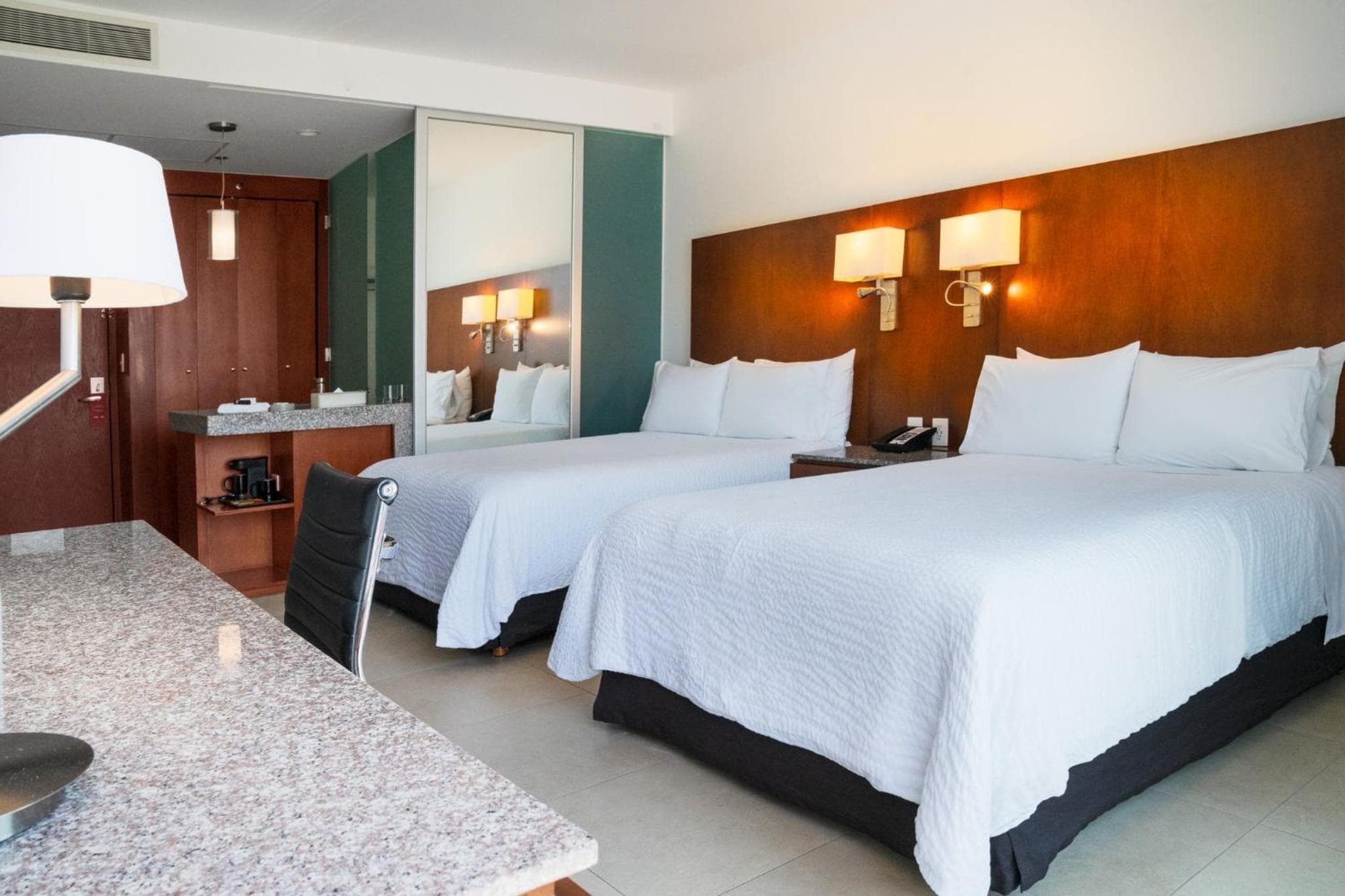 Fiesta Inn Playa del Carmen — 8