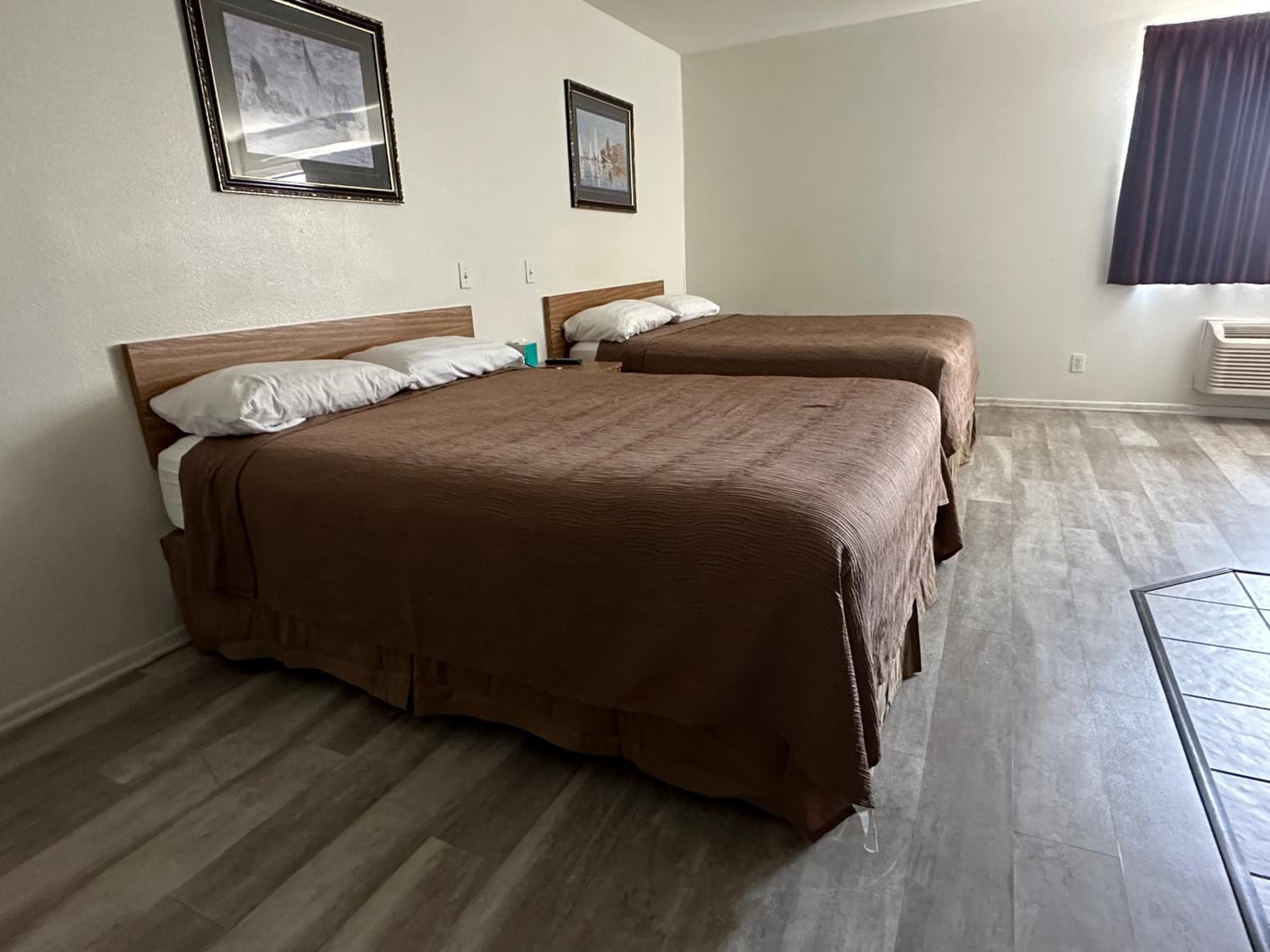 Jolly Roger Hotel — 12