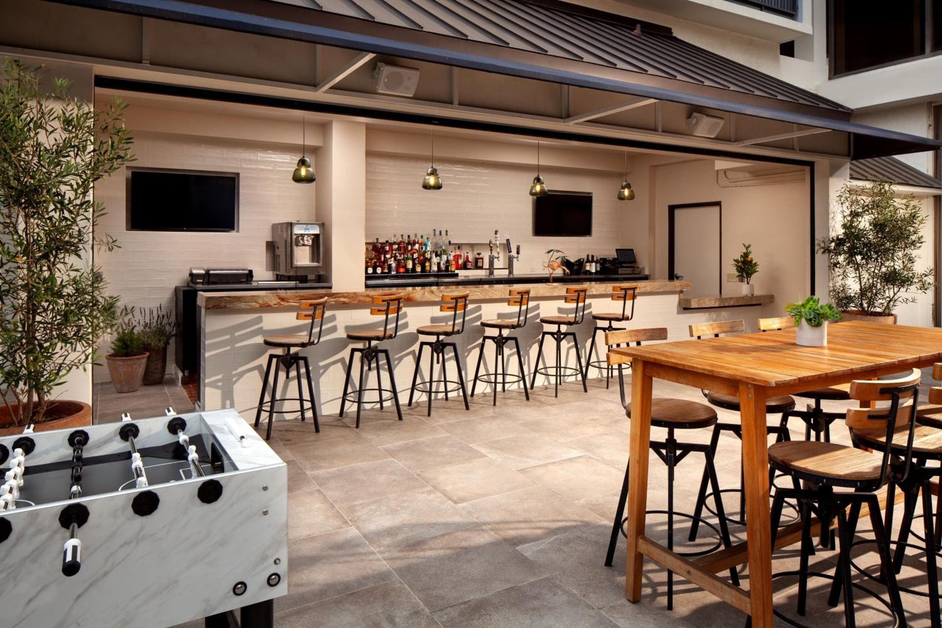 Sheraton Universal hotel, 333 Universal Hollywood Drive, Los Angeles, United States — photo 79