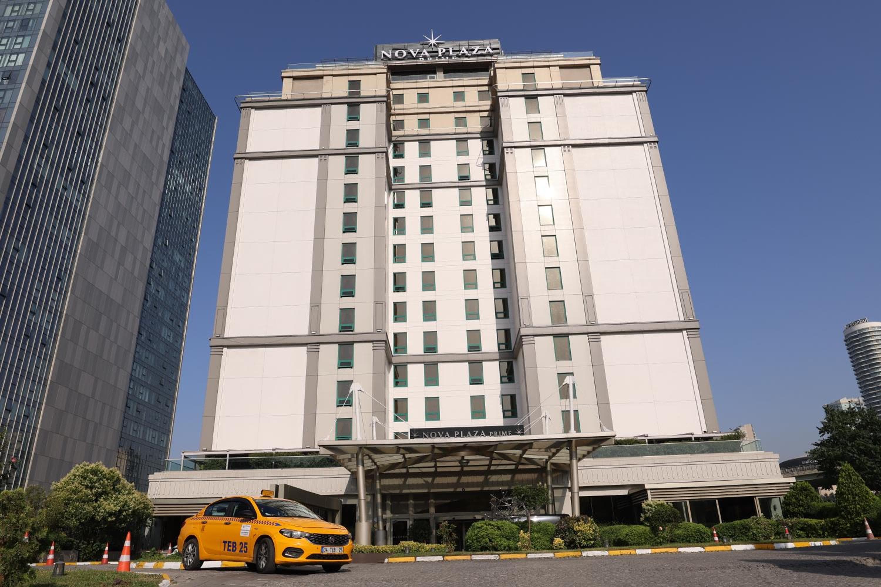 ADM Grand Hotel — 1