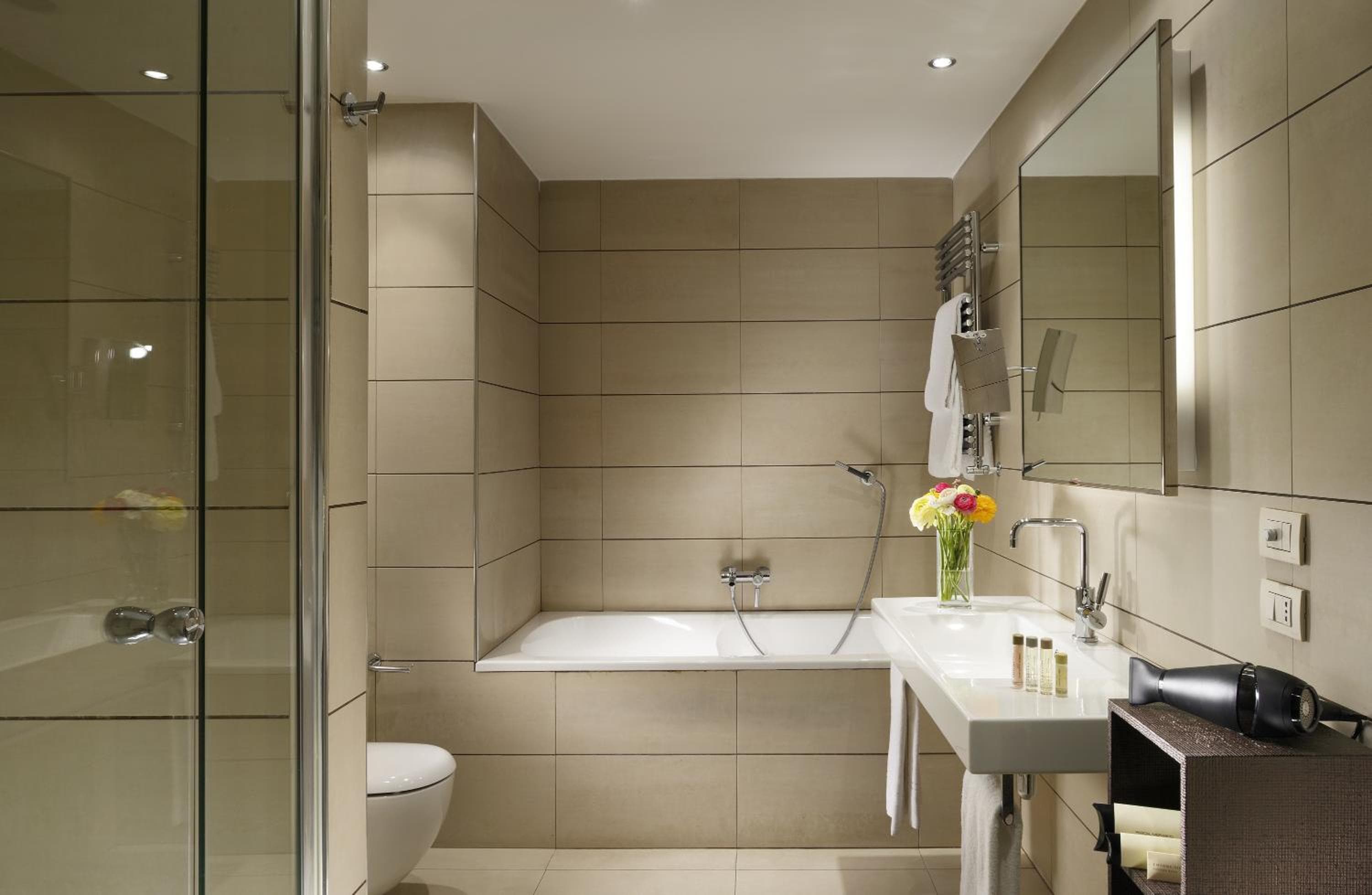 Milan Suite Hotel — 14