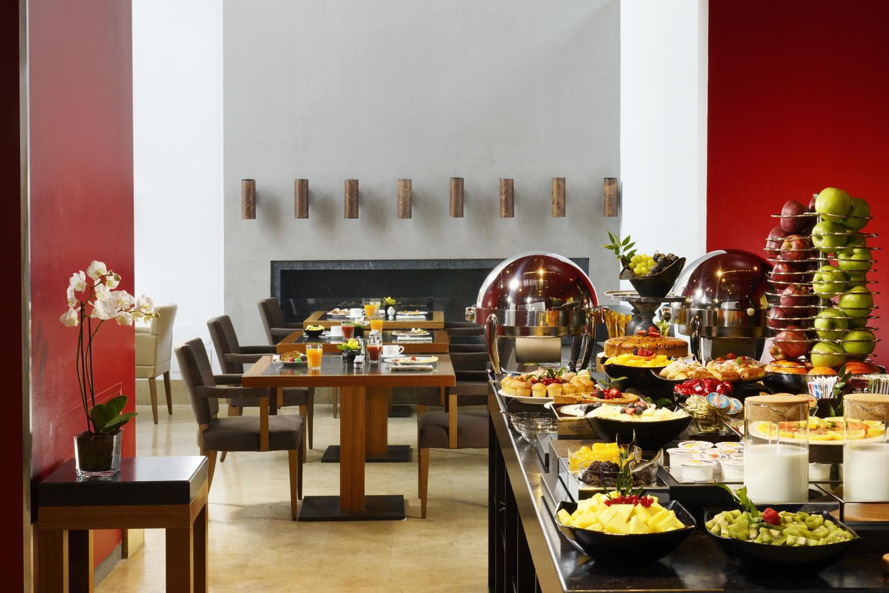 Milan Suite Hotel — 17