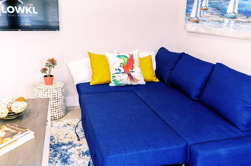 Casa Cordova Apartments By Lowkl — 21