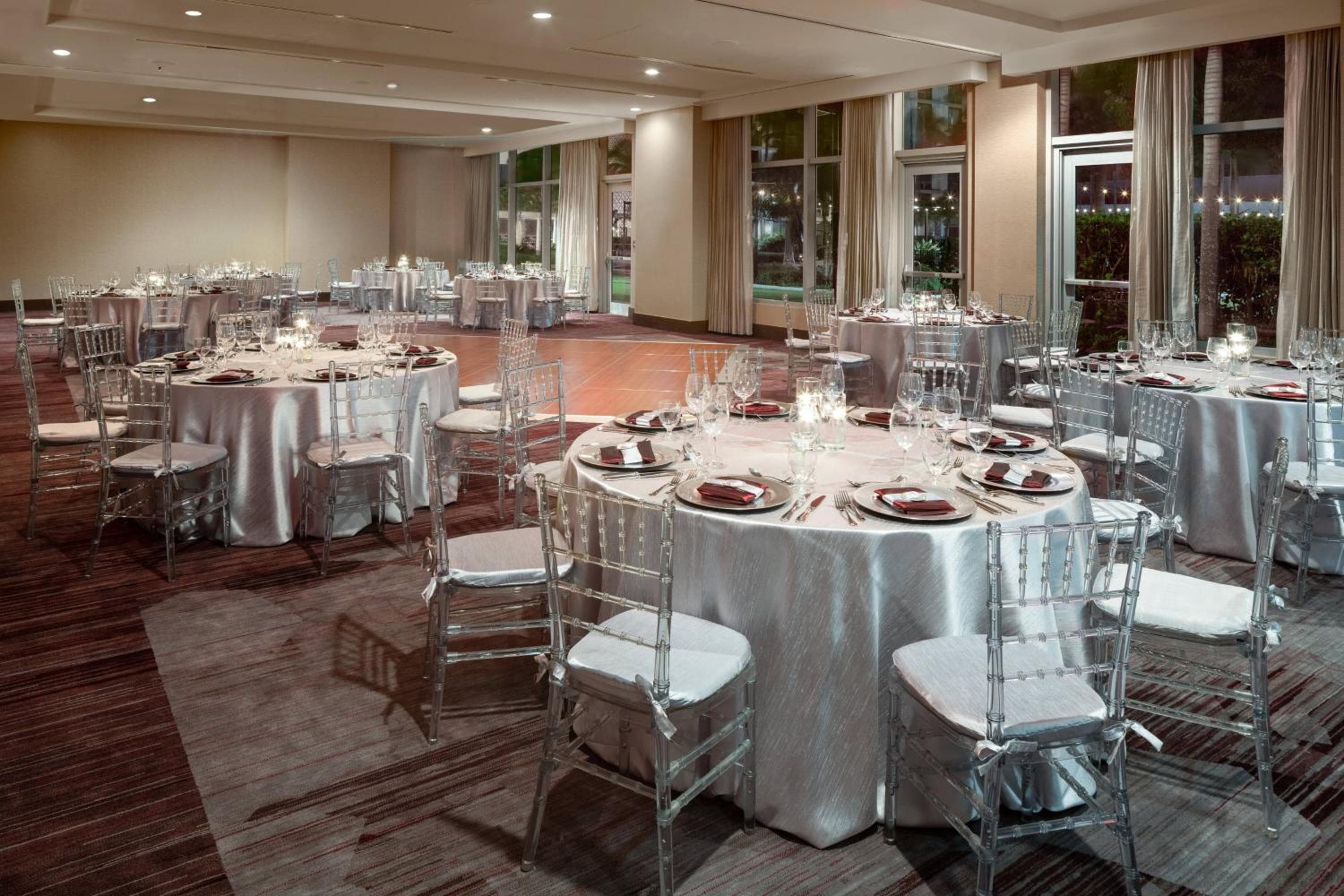 Courtyard by Marriott Miami Airport — 8
