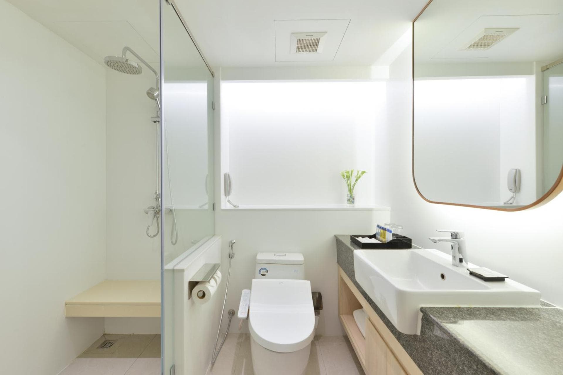 Centre Point Plus Hotel Pratunam — 2