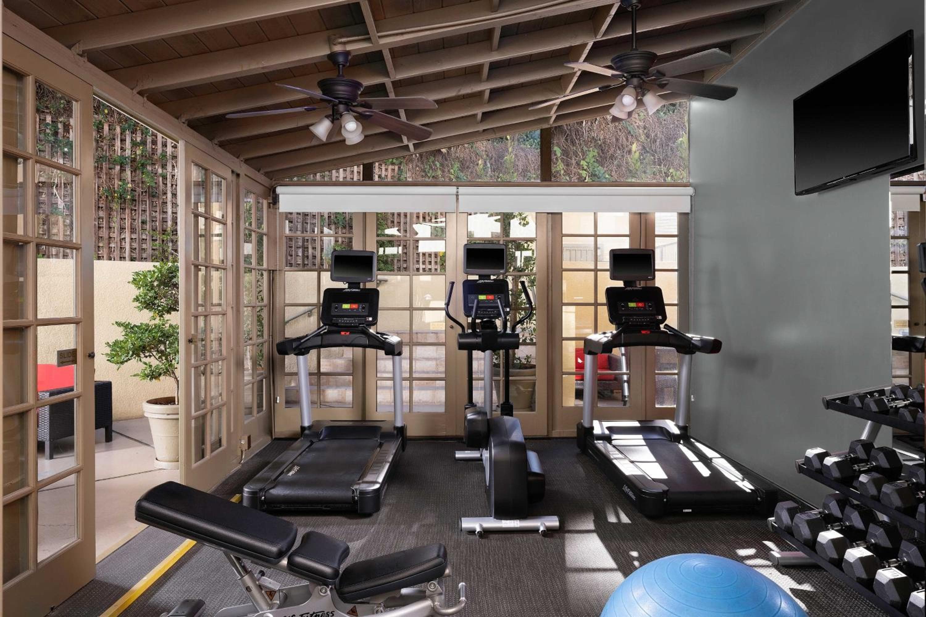 Cortile Los Angeles Century City/Beverly Hills — 30