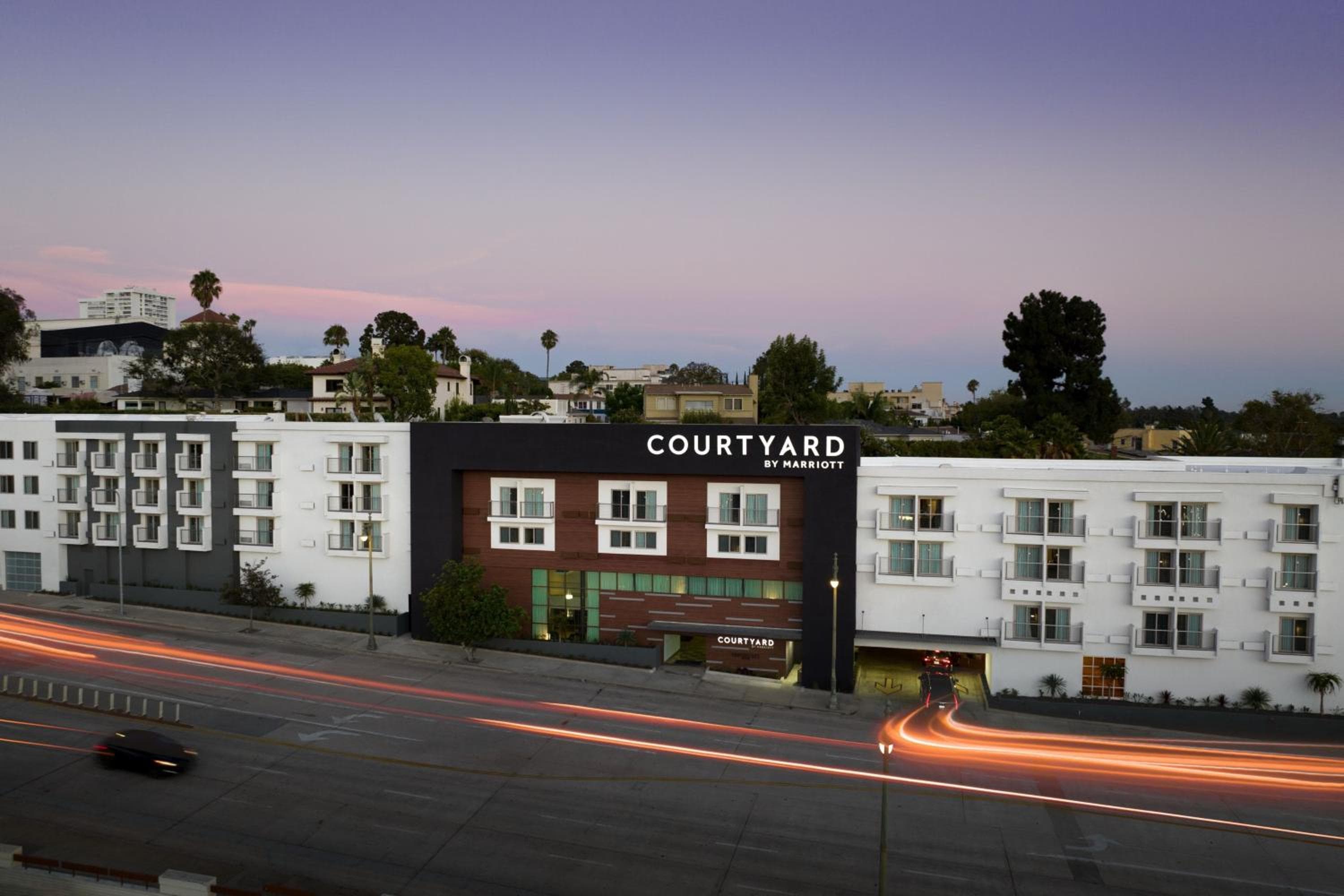 Cortile Los Angeles Century City/Beverly Hills — 1