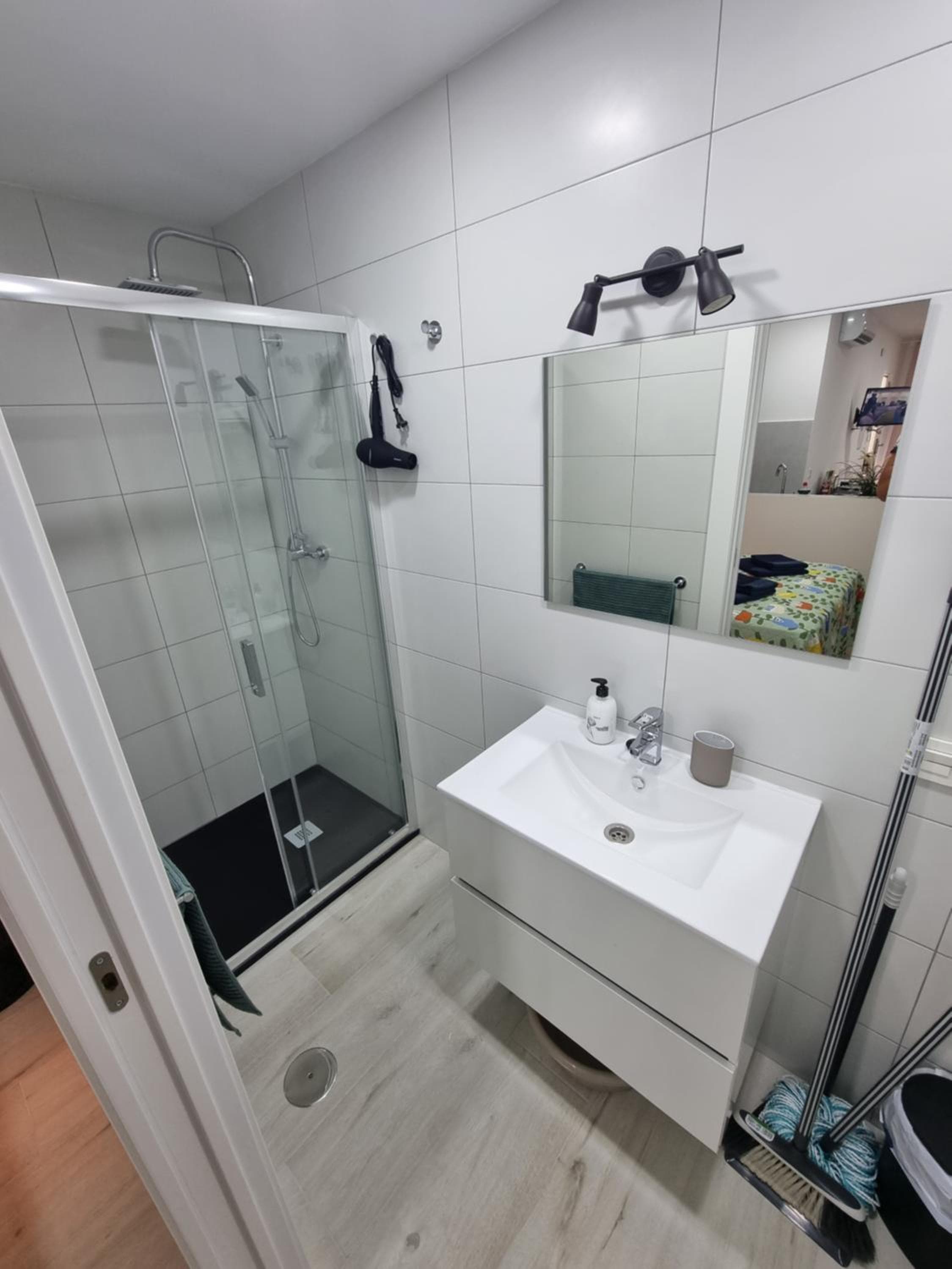 Apartamentos ZANCA CITY CENTER free luggage storage — 19